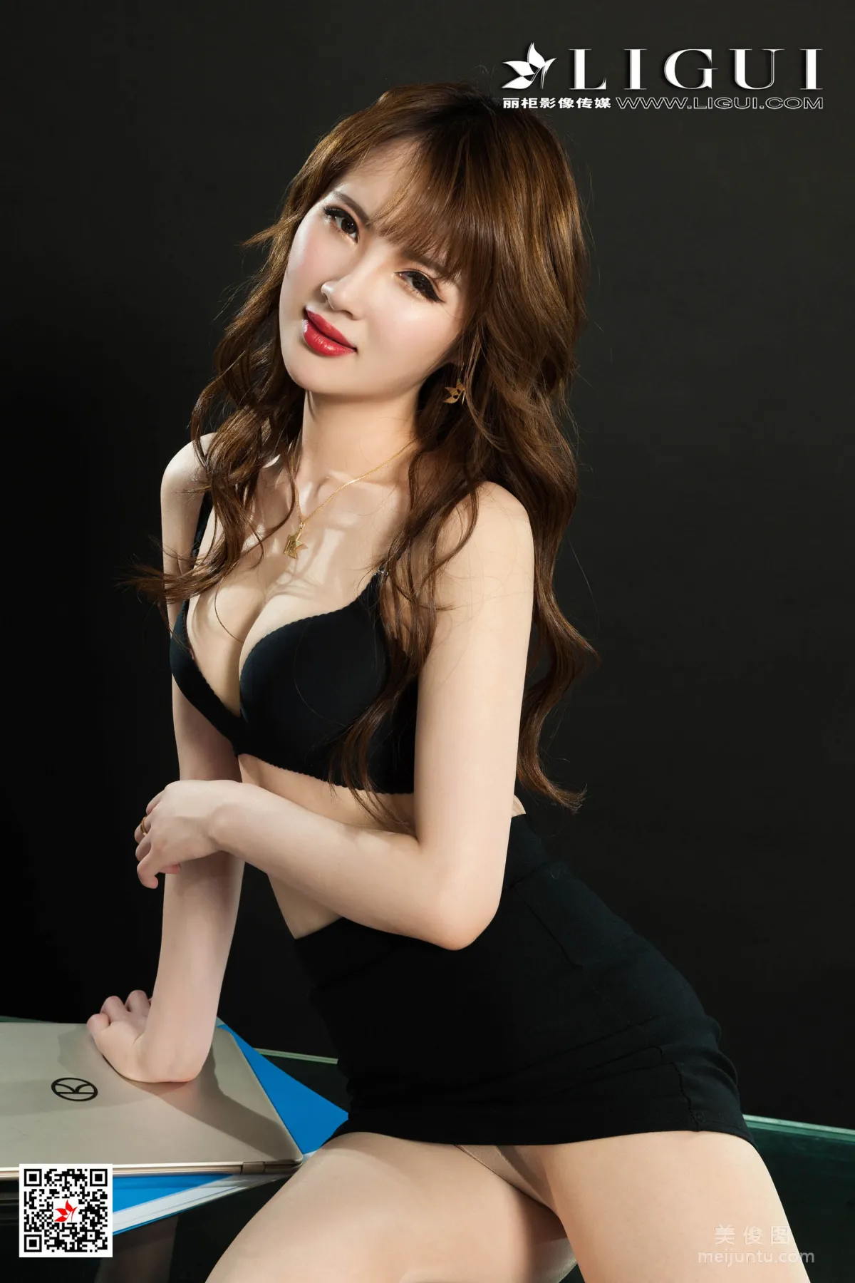 [丽柜Ligui] Model 天天 《肉丝女郎》 写真集21