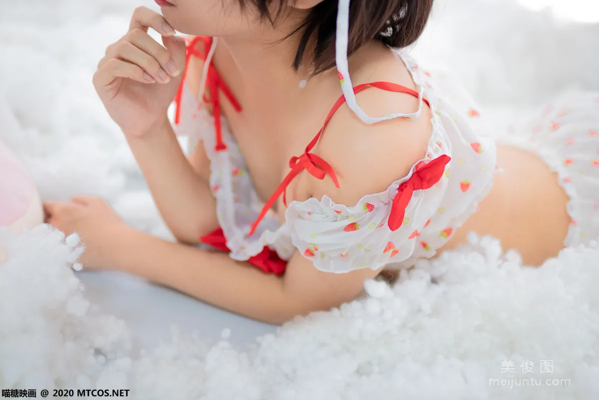 [喵糖映畫] VOL.155 《草莓印花小夜衣》 寫真集 25