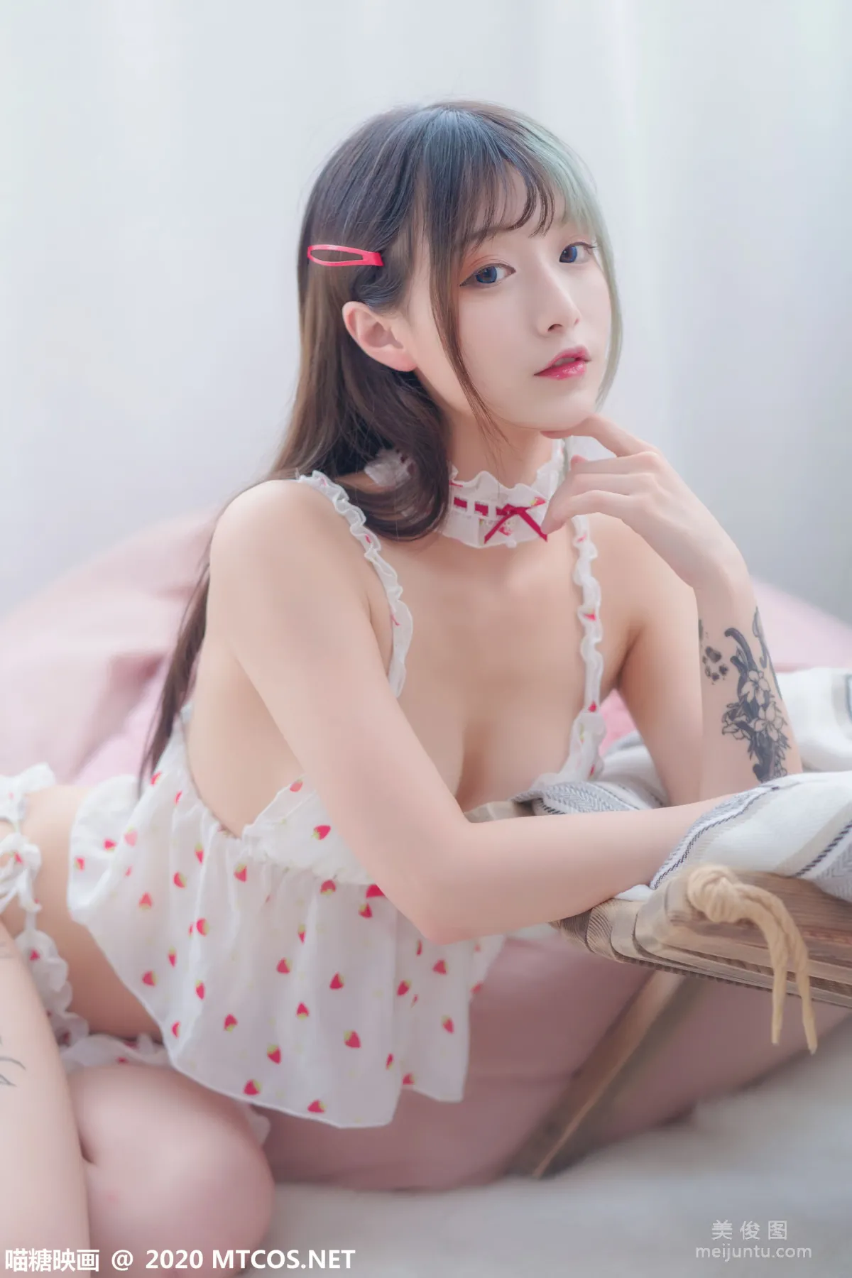 [喵糖映画] VOL.185 《草莓睡衣》 写真集20