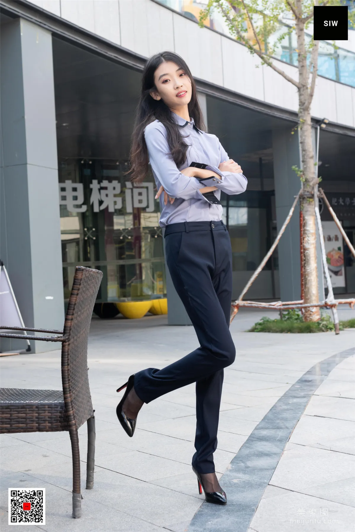 [斯文传媒SIW] 蓉儿 《女总裁职业白领制服衬衣长裤工装》 写真集6