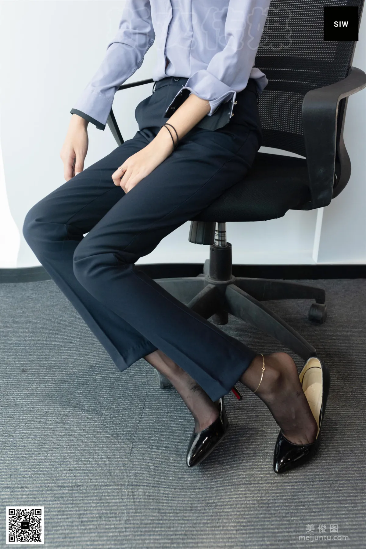 [斯文傳媒SIW] 蓉兒 《女總裁職業白領制服襯衣長褲工裝》 寫真集 37