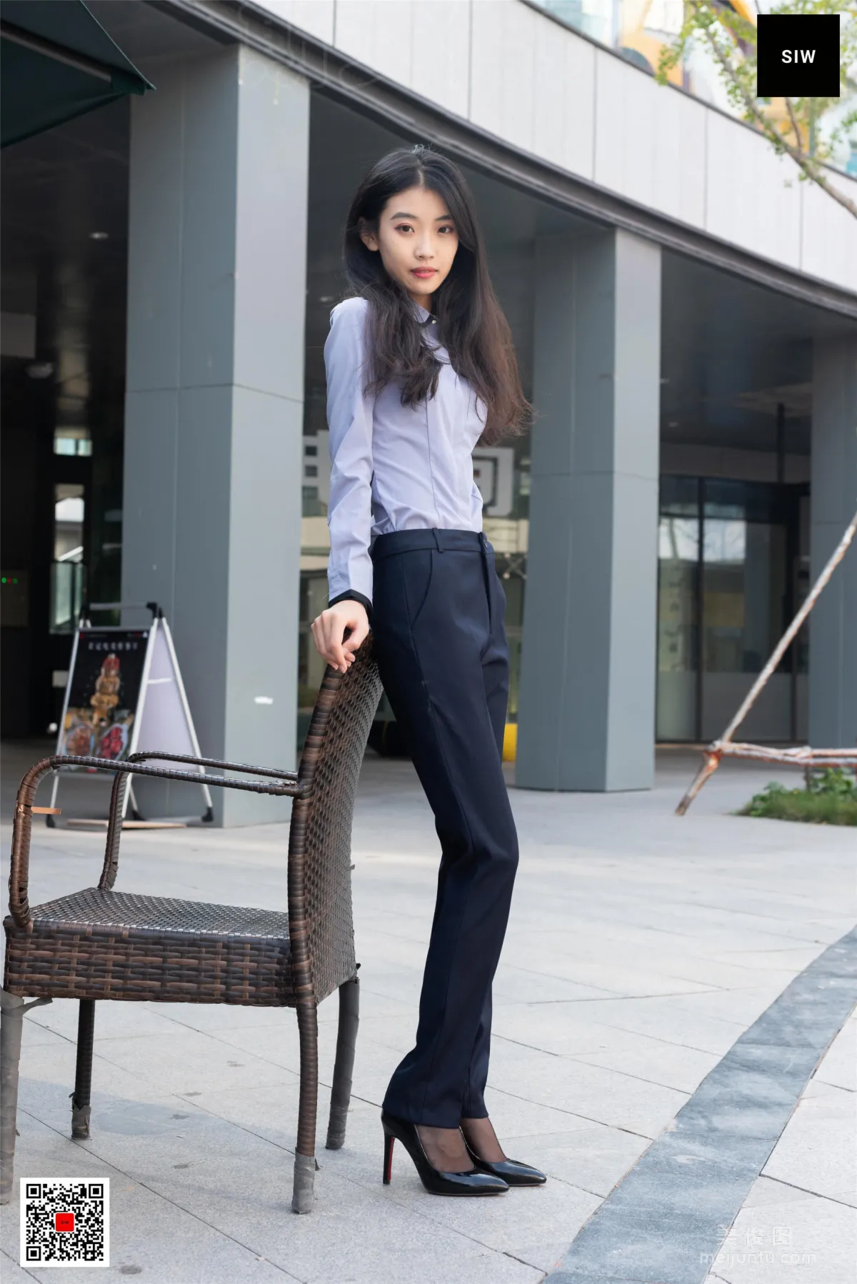 [斯文传媒SIW] 蓉儿 《女总裁职业白领制服衬衣长裤工装》 写真集7