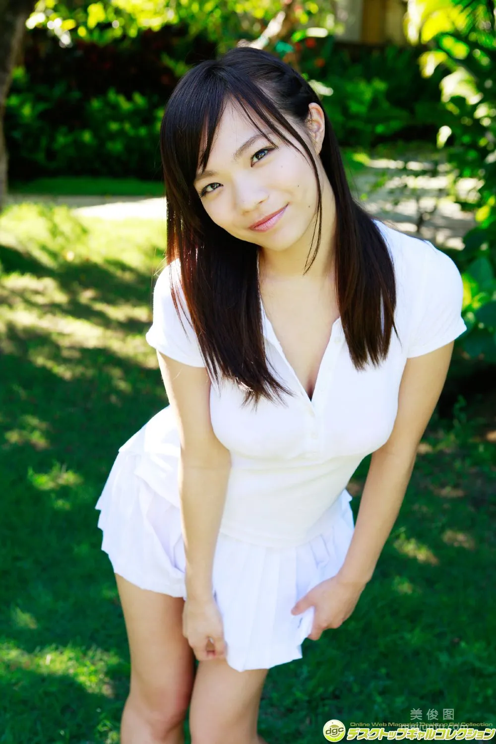 [DGC] 鷹羽澪 『バスト９９cm迫力満点のＩカップグラドル！』 写真集3