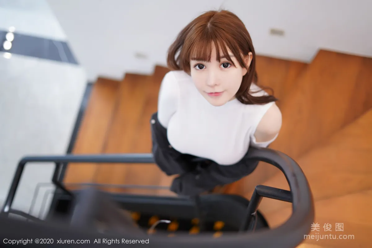 [秀人XiuRen] No.2147 UU醬 《黑色外套系列》 寫真集 55