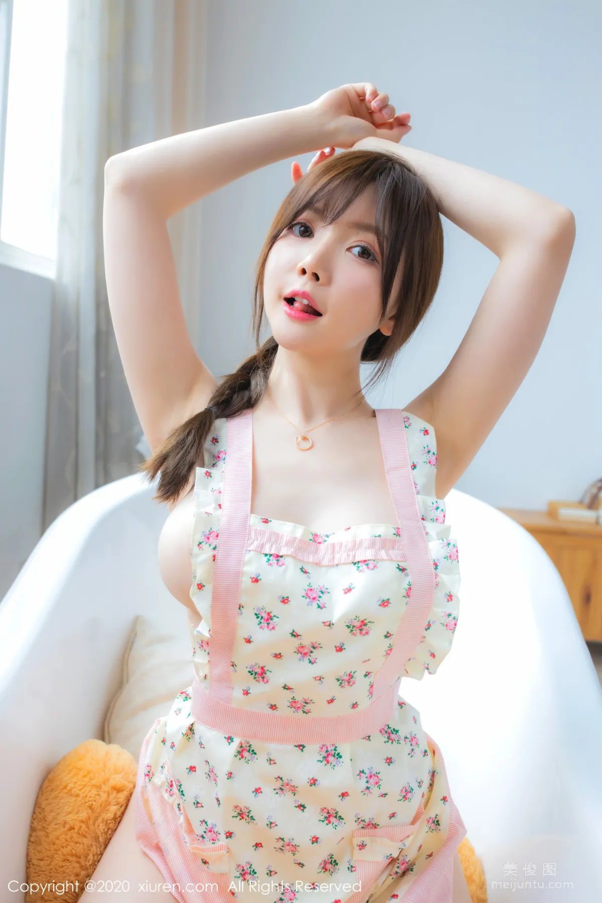 [秀人XiuRen] No.2150 糯美子Mini 《角色扮演廚娘主題系列》 寫真集 16
