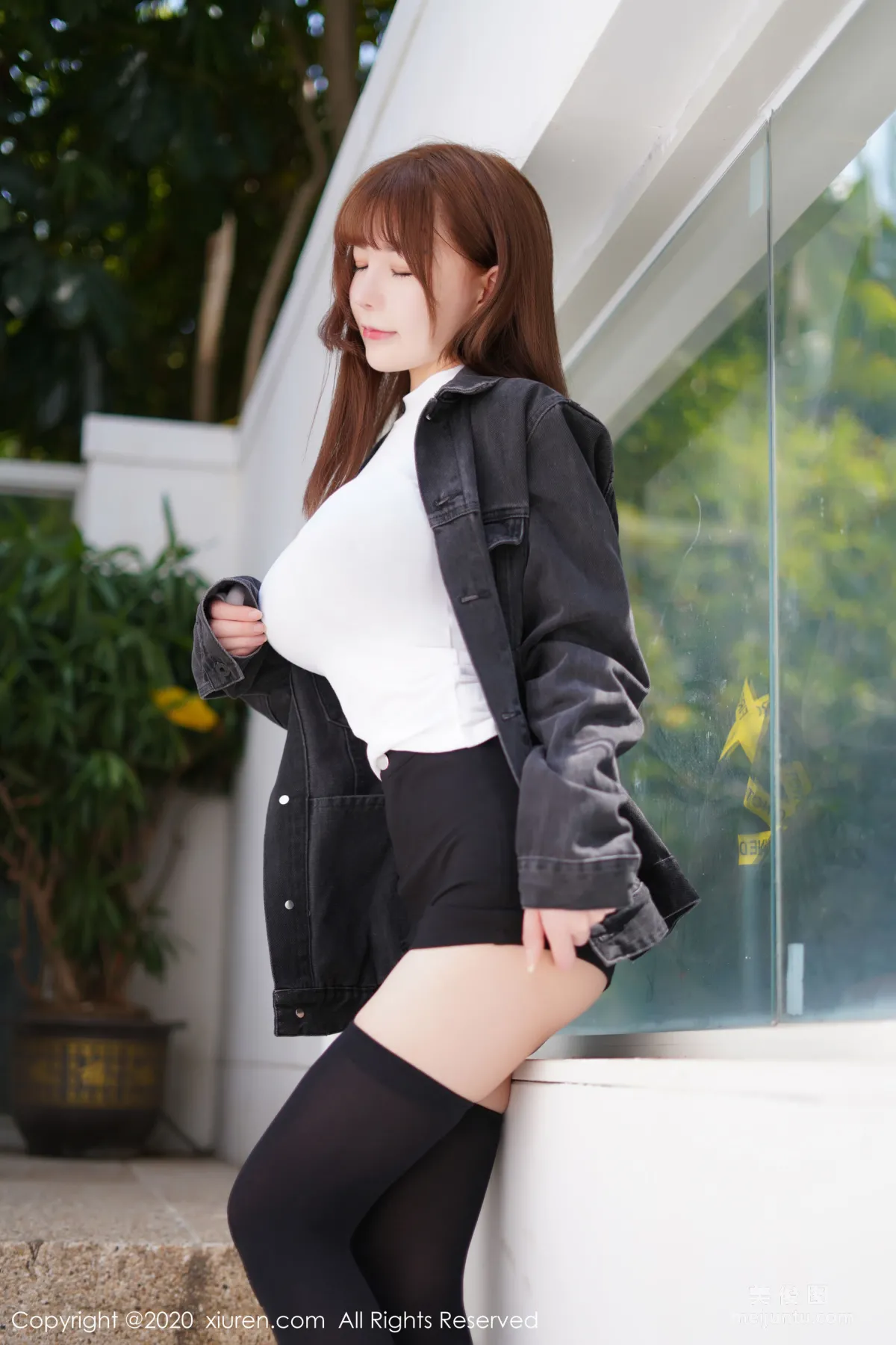 [秀人XiuRen] No.2147 UU醬 《黑色外套系列》 寫真集 12