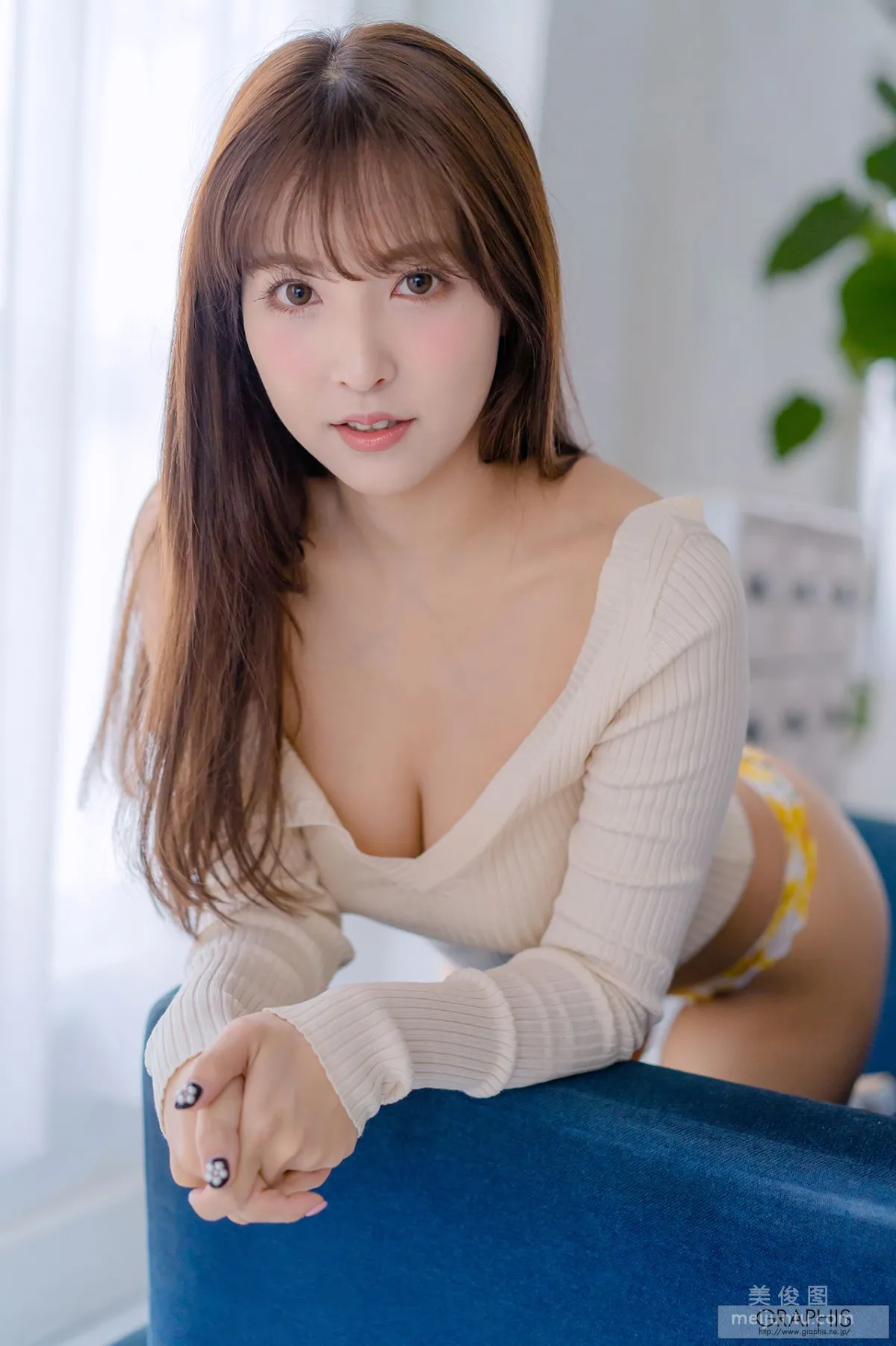 [Graphis] Limited Edition Yua Mikami 三上悠亜 3 寫真集 10