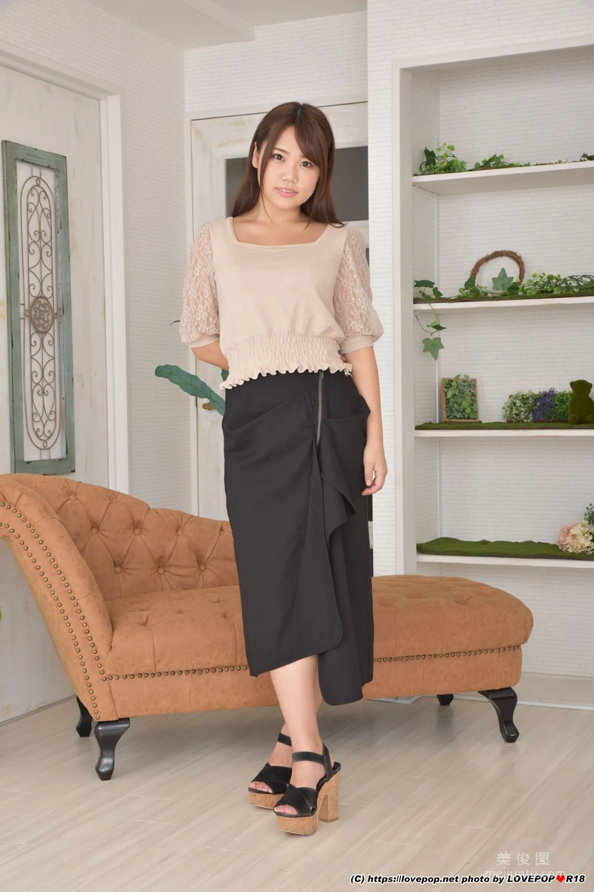 Shiori Mochida 持田栞裡 Photoset 03 [LOVEPOP] 寫真集 1