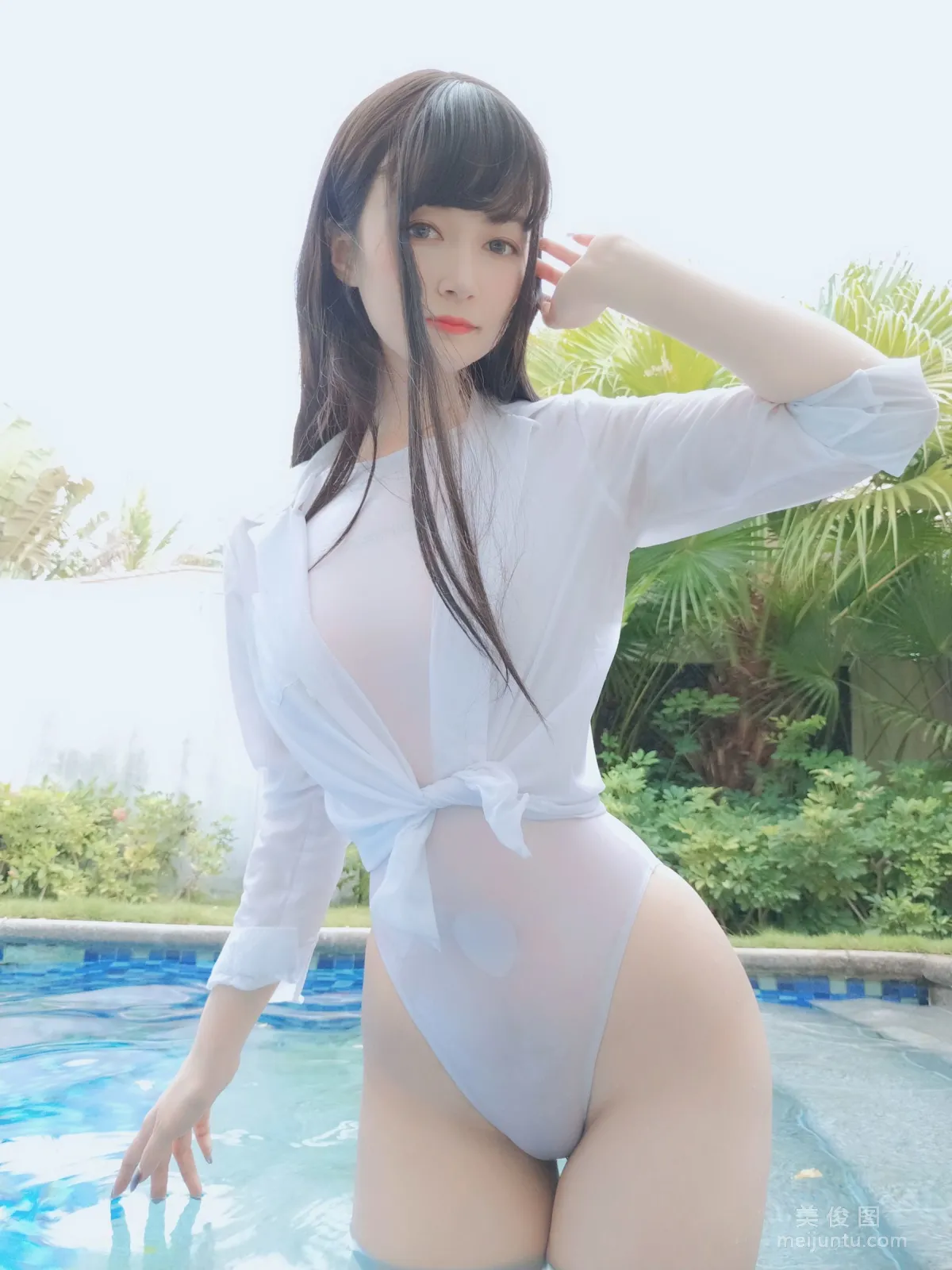 Coser小姐姐白銀 《遊泳課》 寫真集 8