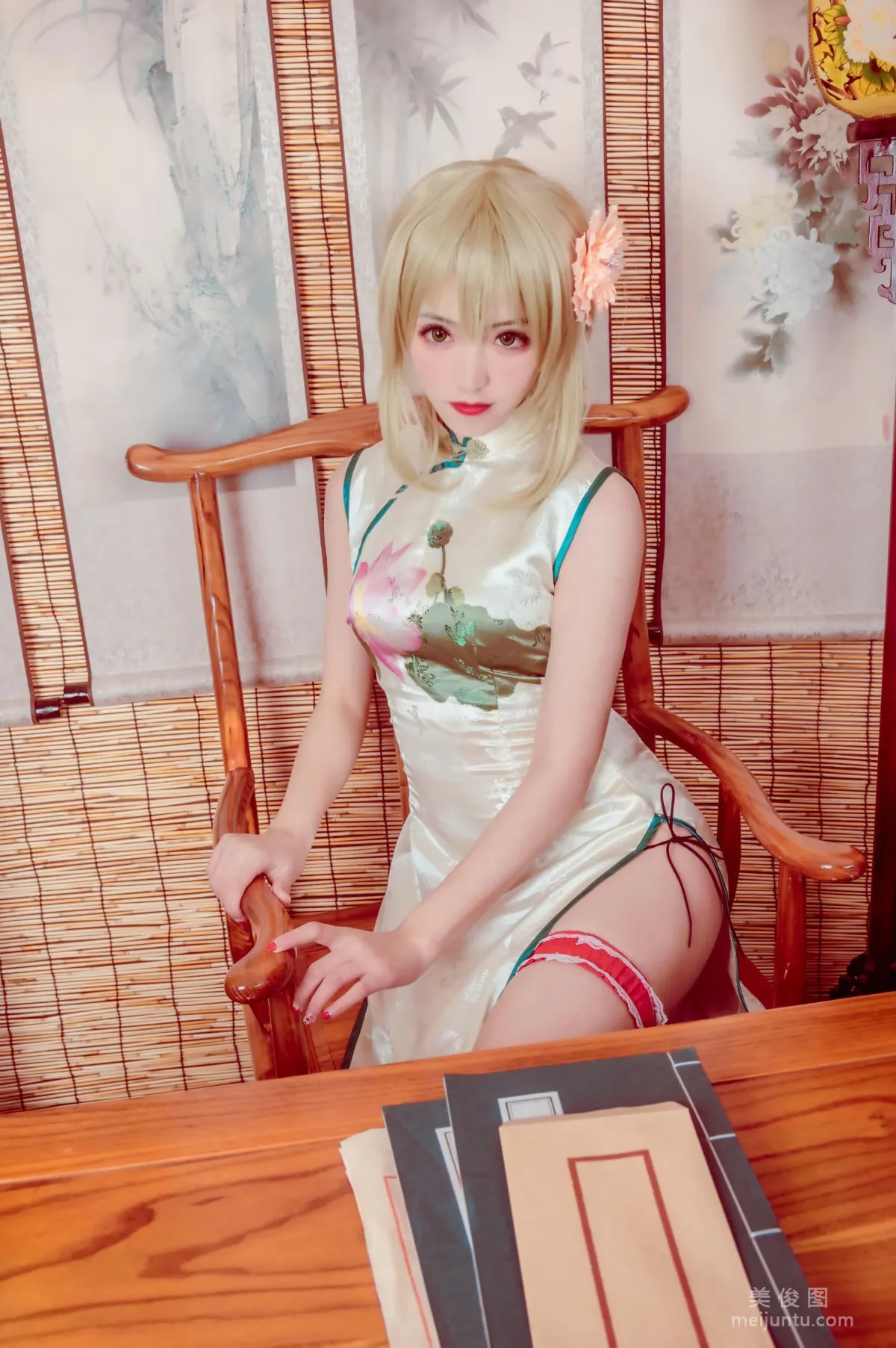 [COS福利] __KETTOE 《V家 GUMI 旗袍》 写真集1