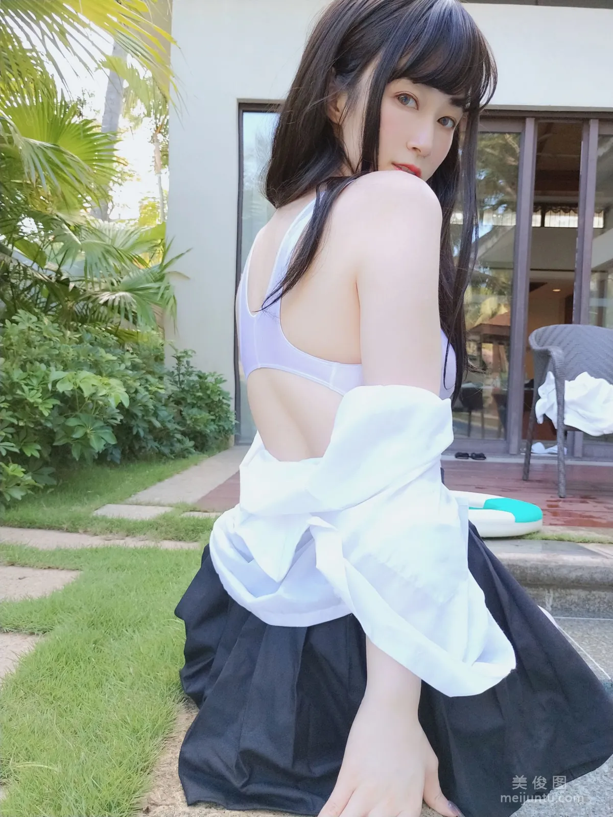 Coser小姐姐白銀 《遊泳課》 寫真集 48