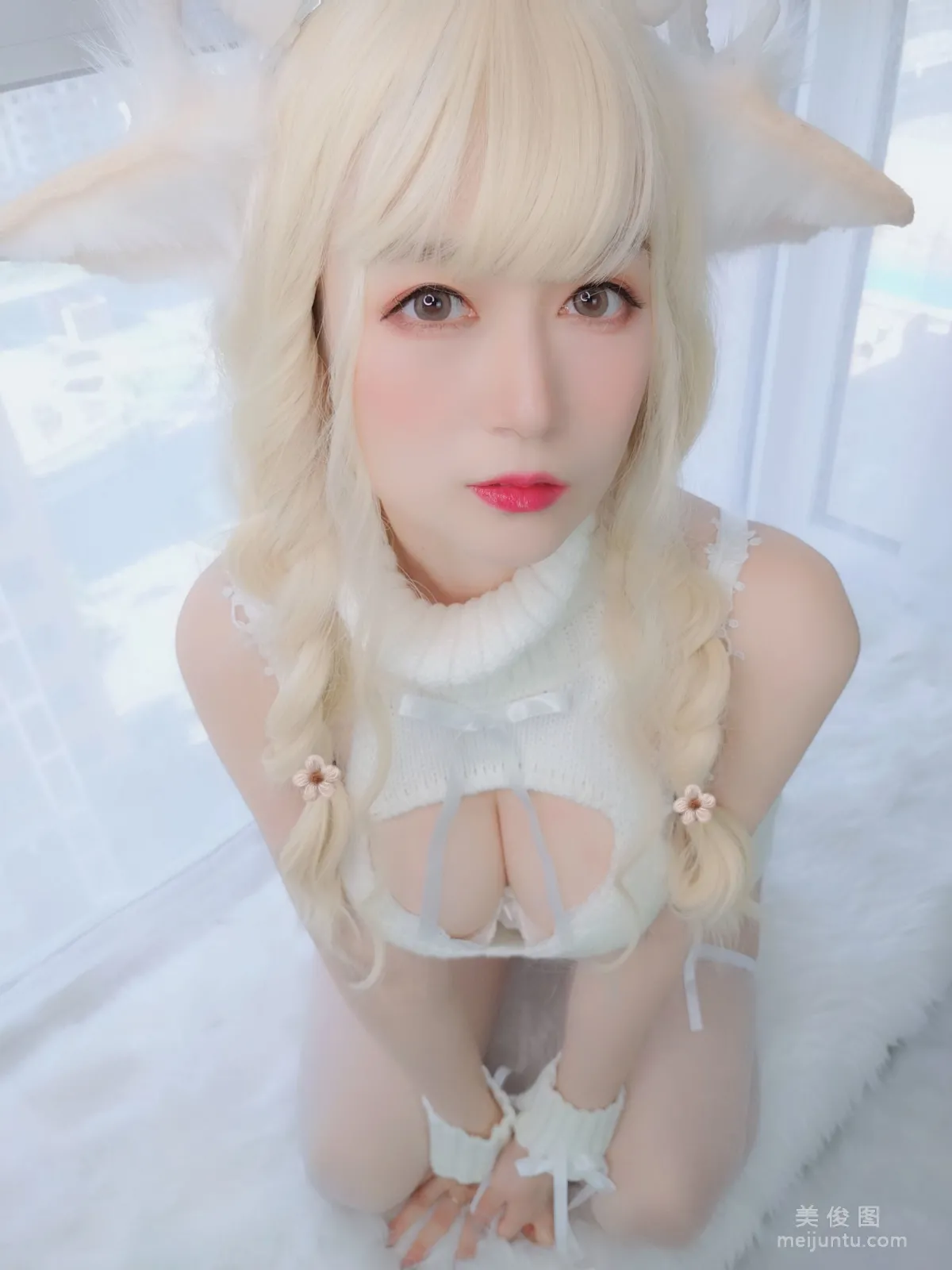 Coser小姐姐白銀 《小白羊》 寫真集 92