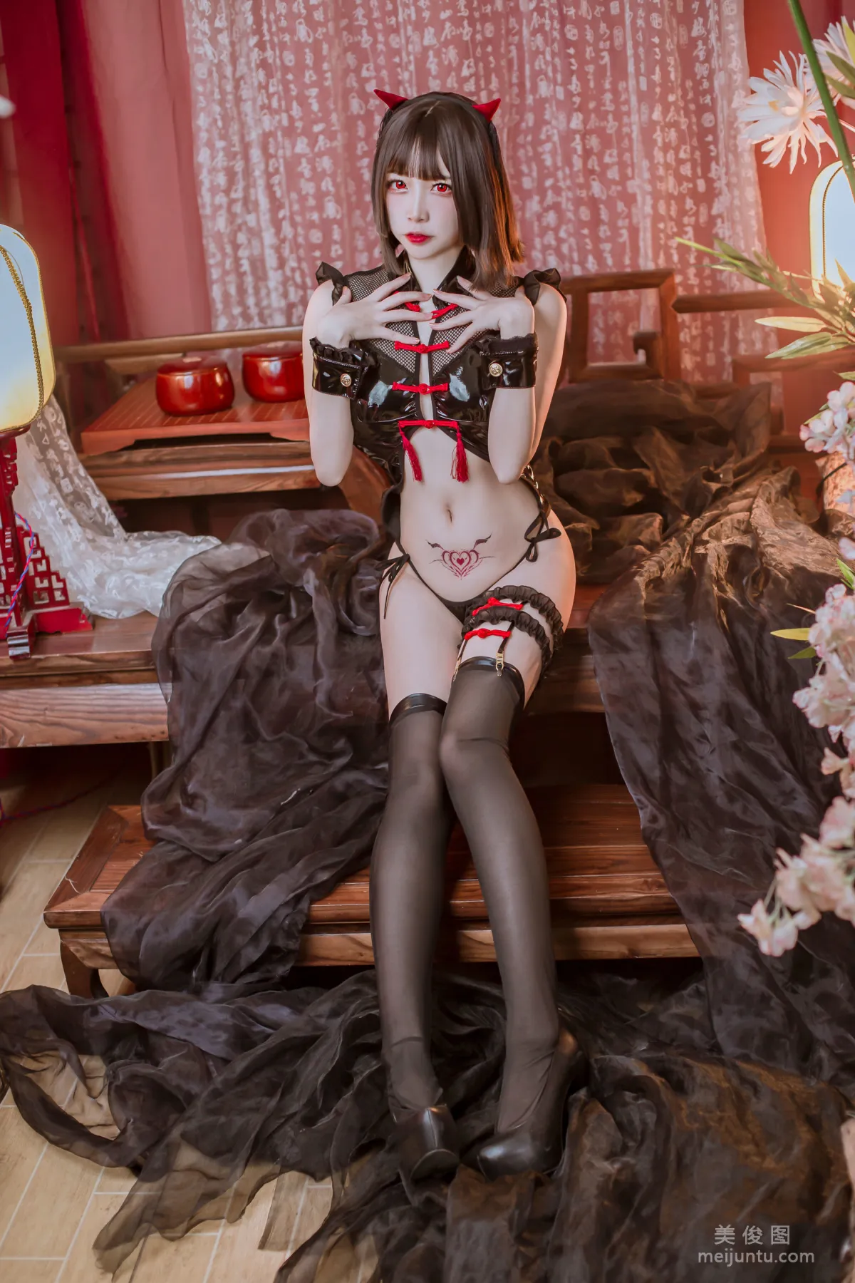 人气Coser二佐Nisa 《中华风小恶魔》 写真集4