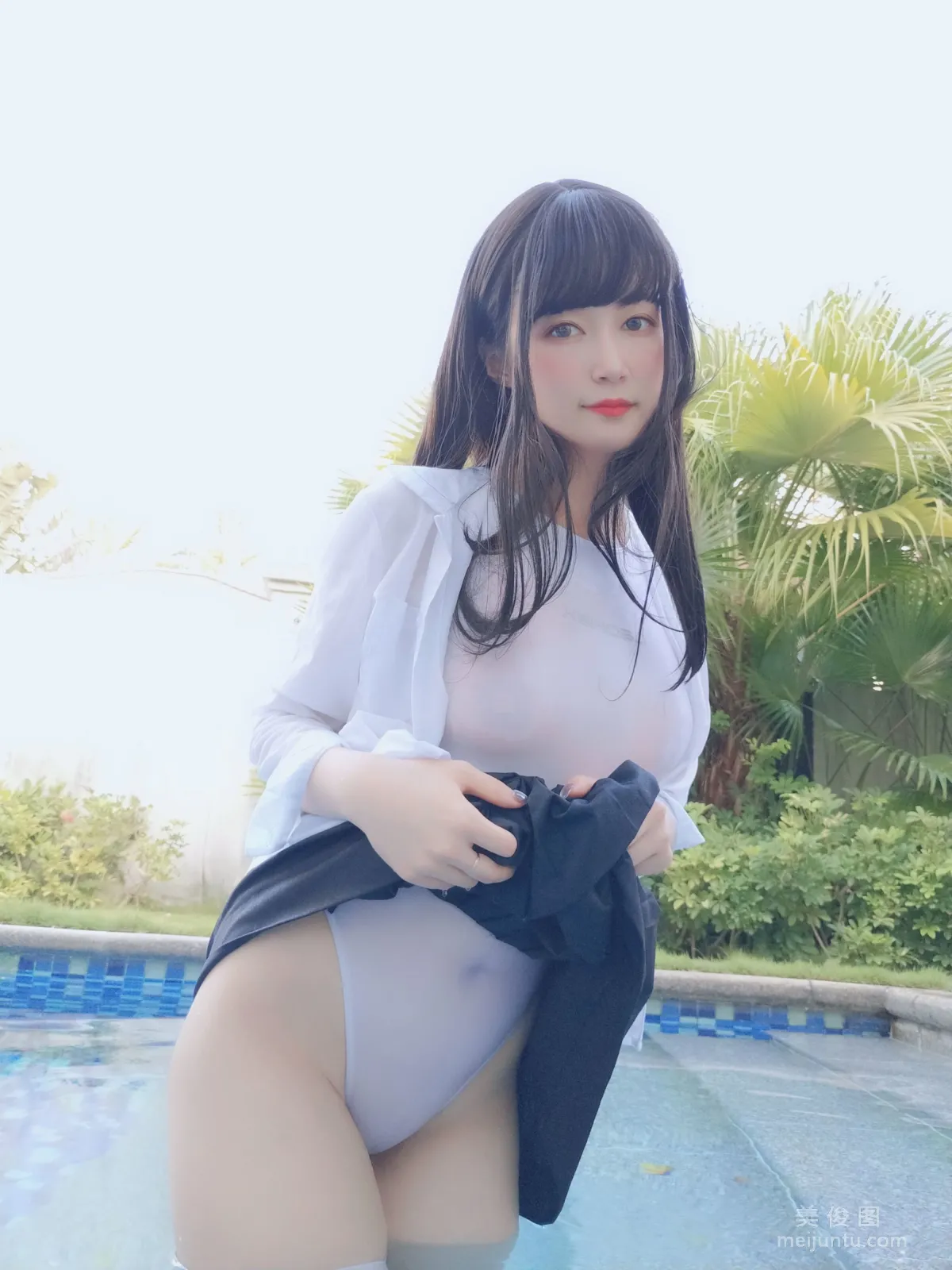 Coser小姐姐白銀 《遊泳課》 寫真集 31
