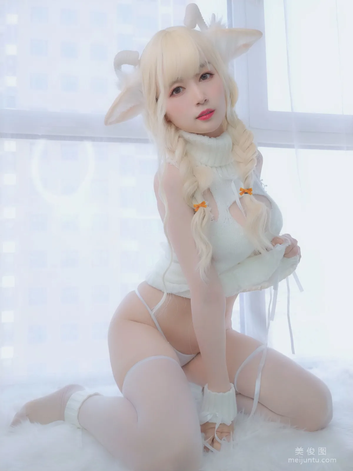 Coser小姐姐白銀 《小白羊》 寫真集 62