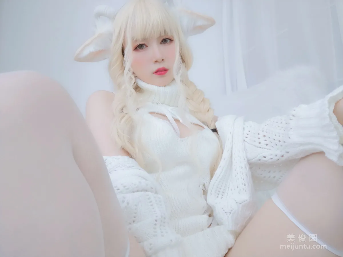 Coser小姐姐白銀 《小白羊》 寫真集 25