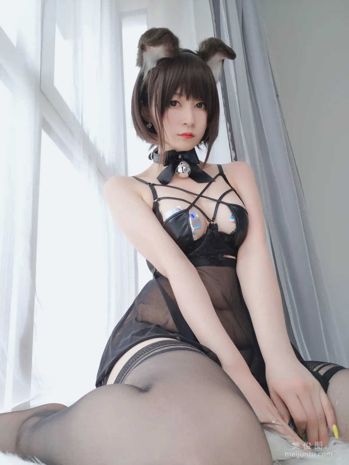 Coser小姐姐白銀 《折耳狗》 寫真集 89
