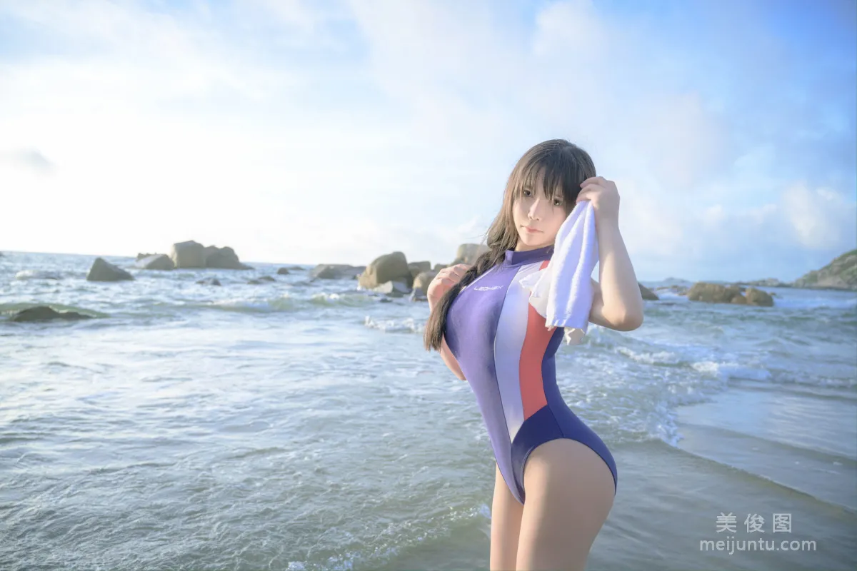 二次元妹子抱走莫子aa 《競技泳衣》 寫真集 7