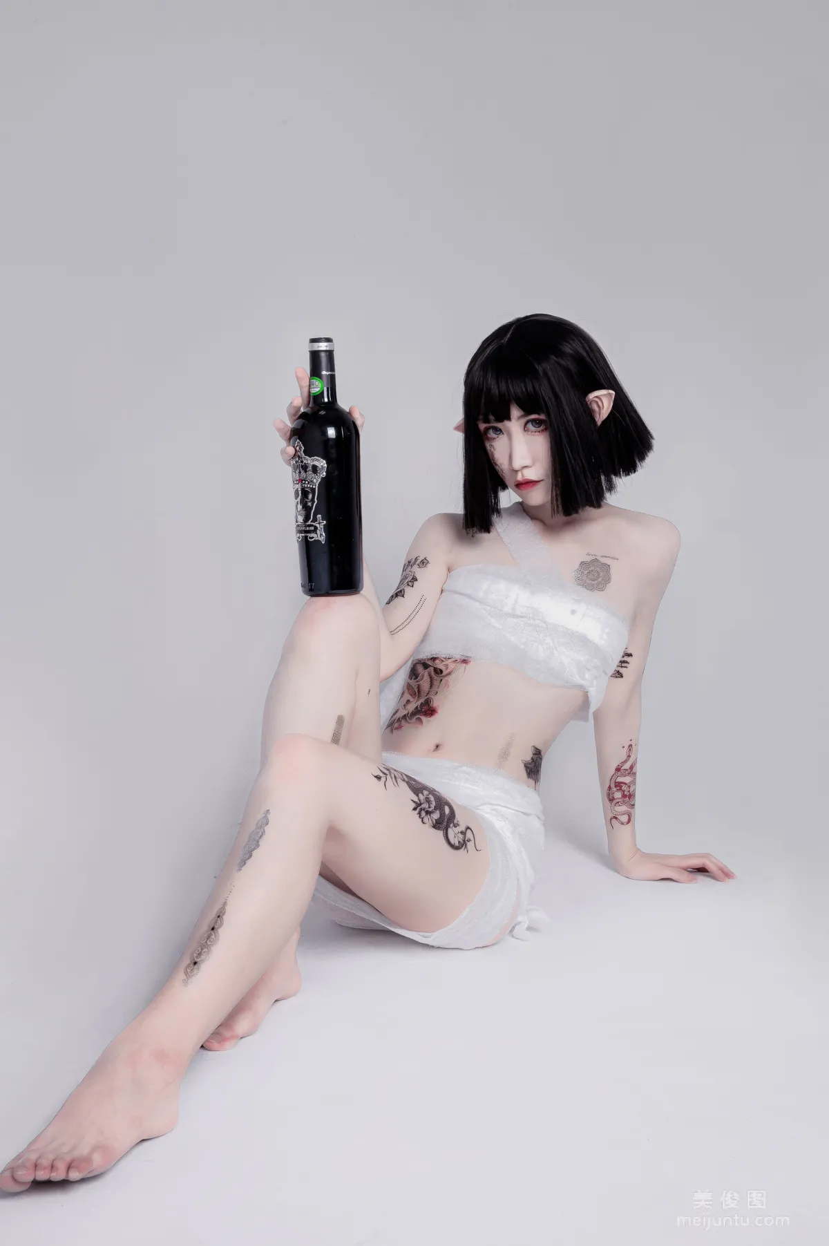 [COS福利] 動漫博主阮邑_Fairy 《綁帶和武士》 寫真集 11