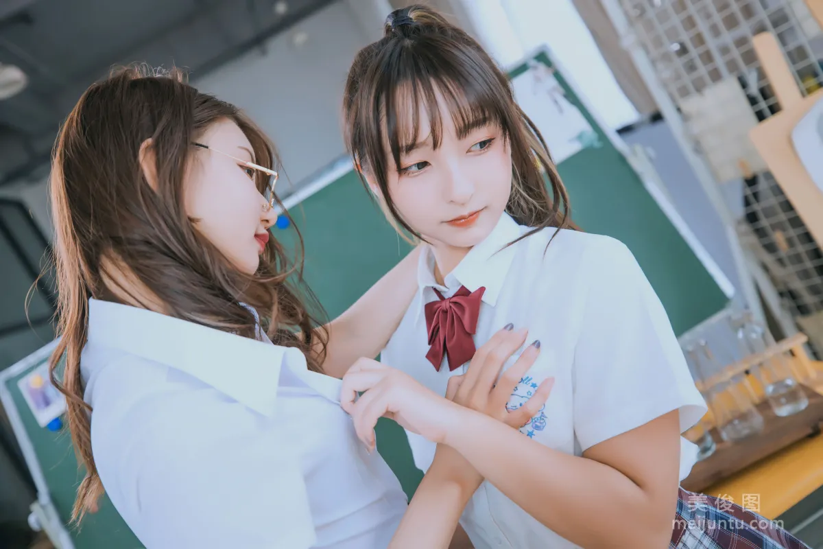 [COS福利] 蘿莉神楽闆真冬《數之歌》 百合教室 寫真集 48