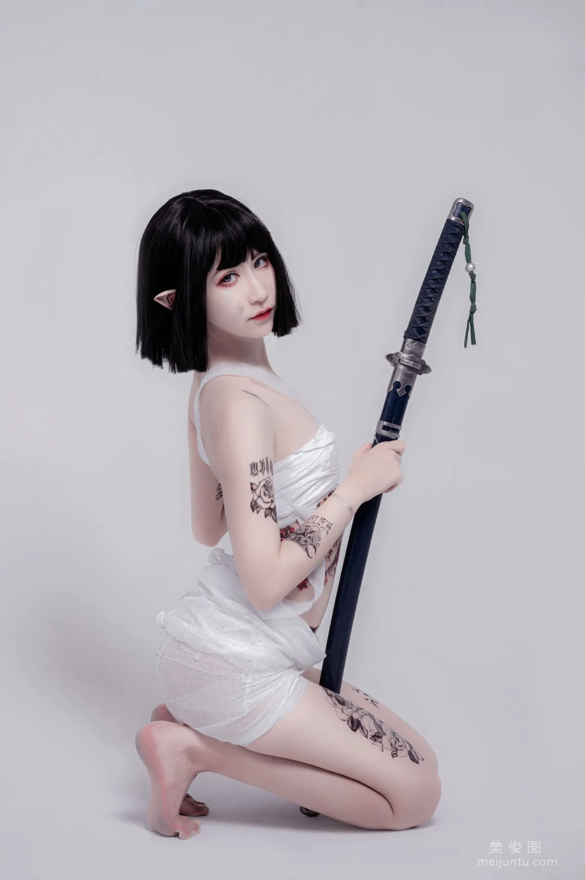 [COS福利] 動漫博主阮邑_Fairy 《綁帶和武士》 寫真集 28