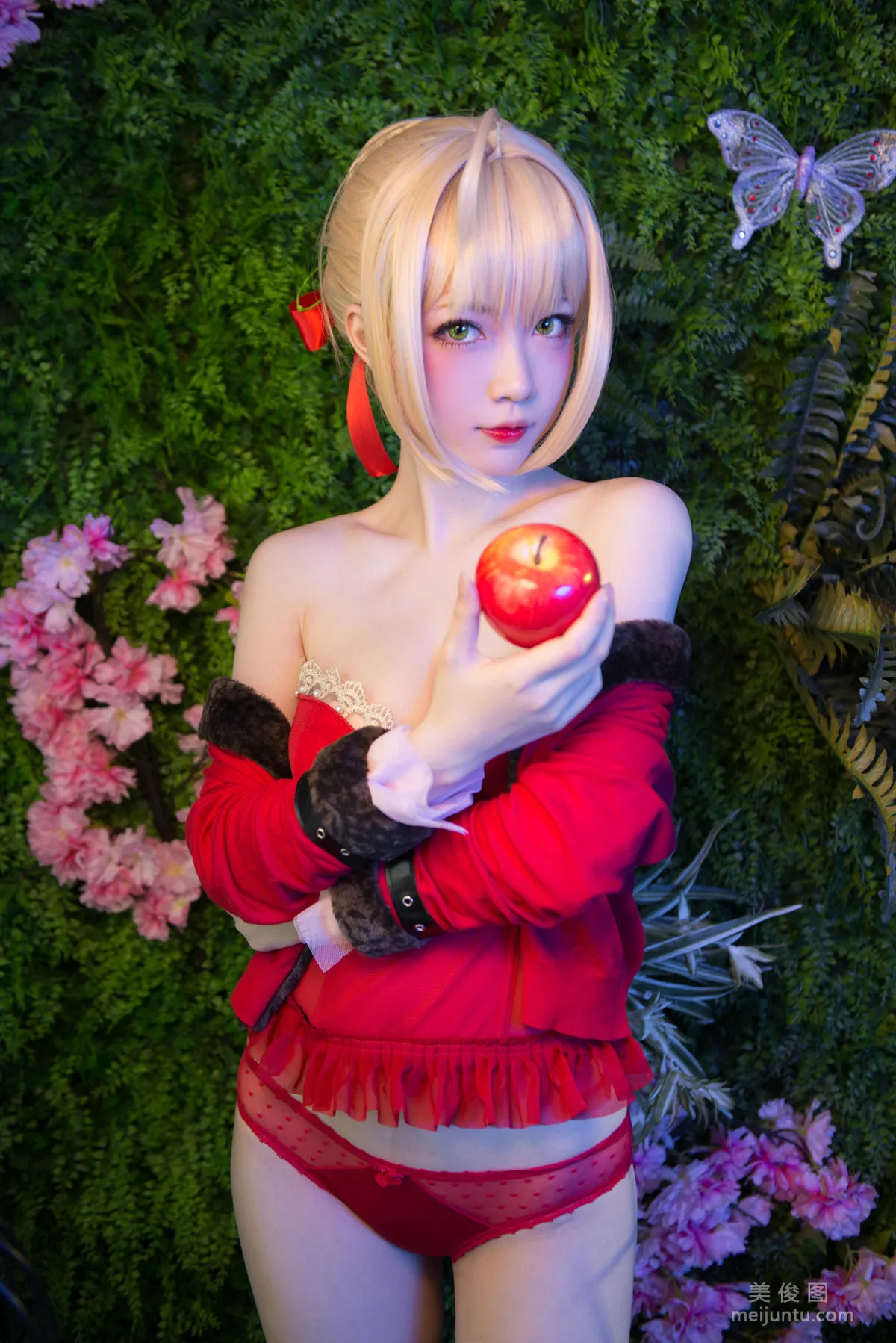 [COS福利] 大胸萌妹妖少you1 《尼祿不夜薔薇》 寫真集 9