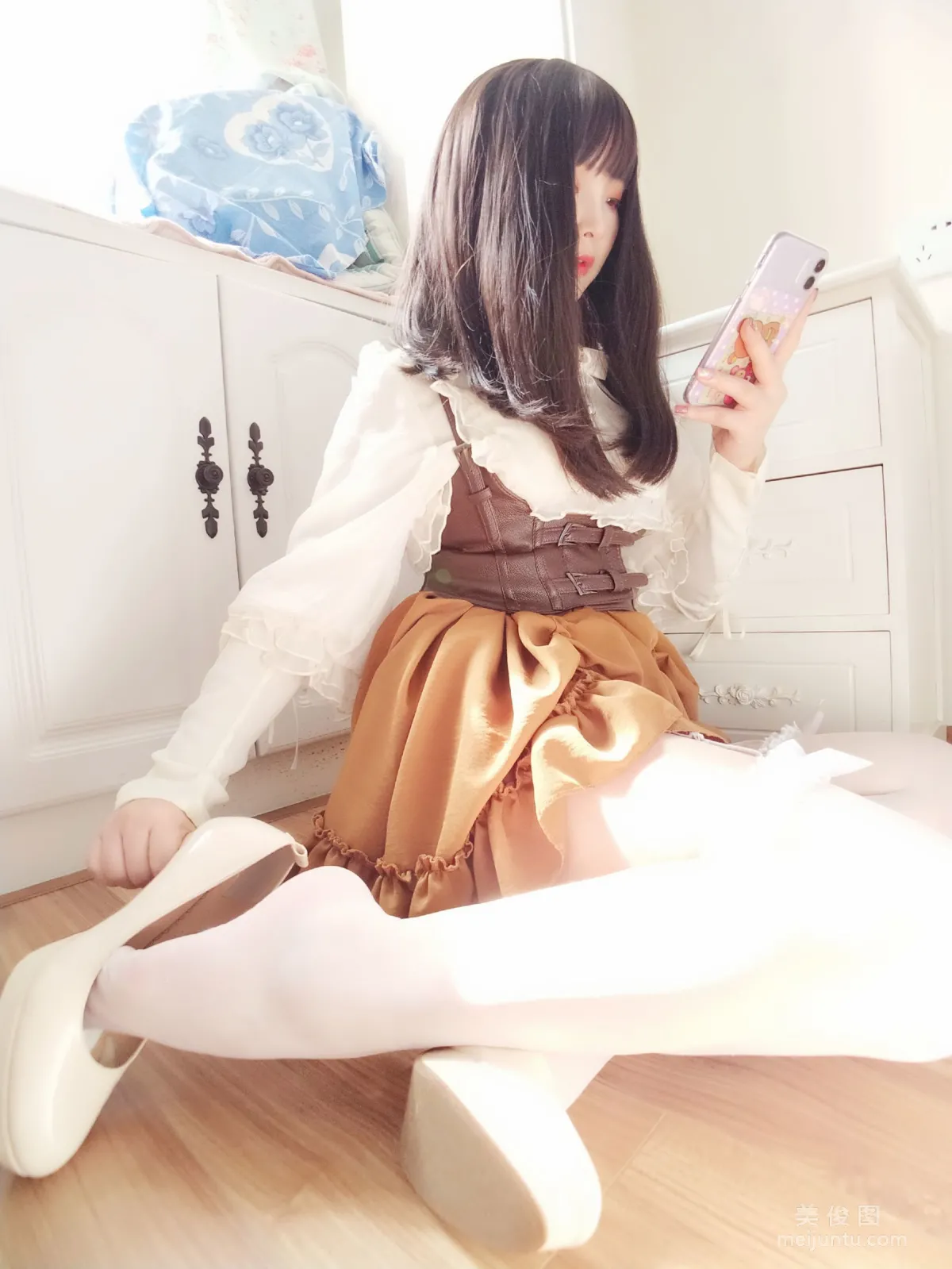 二次元美女古川kagura 《蕾絲長筒吊帶絲襪》 寫真集 5