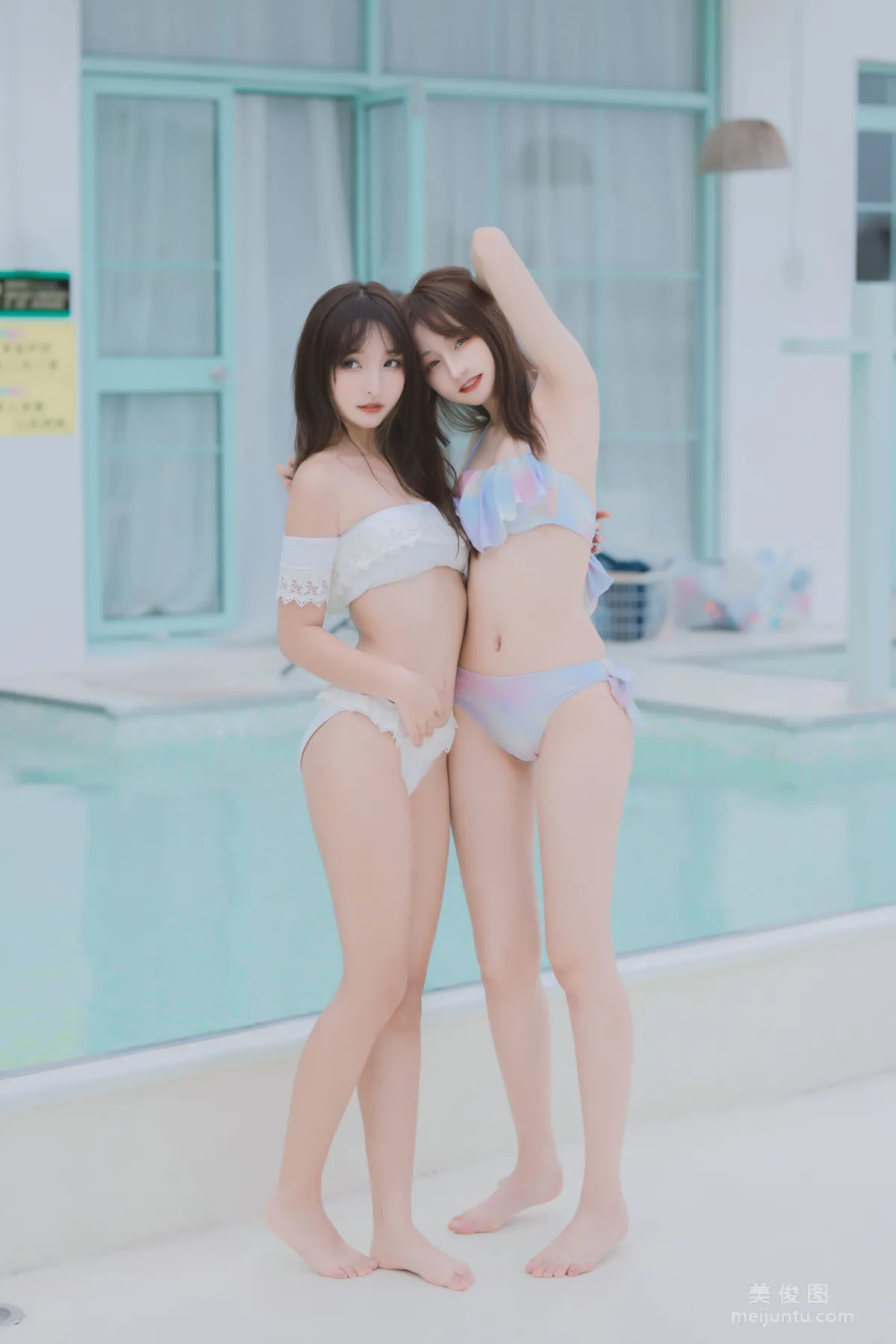 萝莉神楽板真冬 《笑颜水时计-夏日比基尼》 写真集8