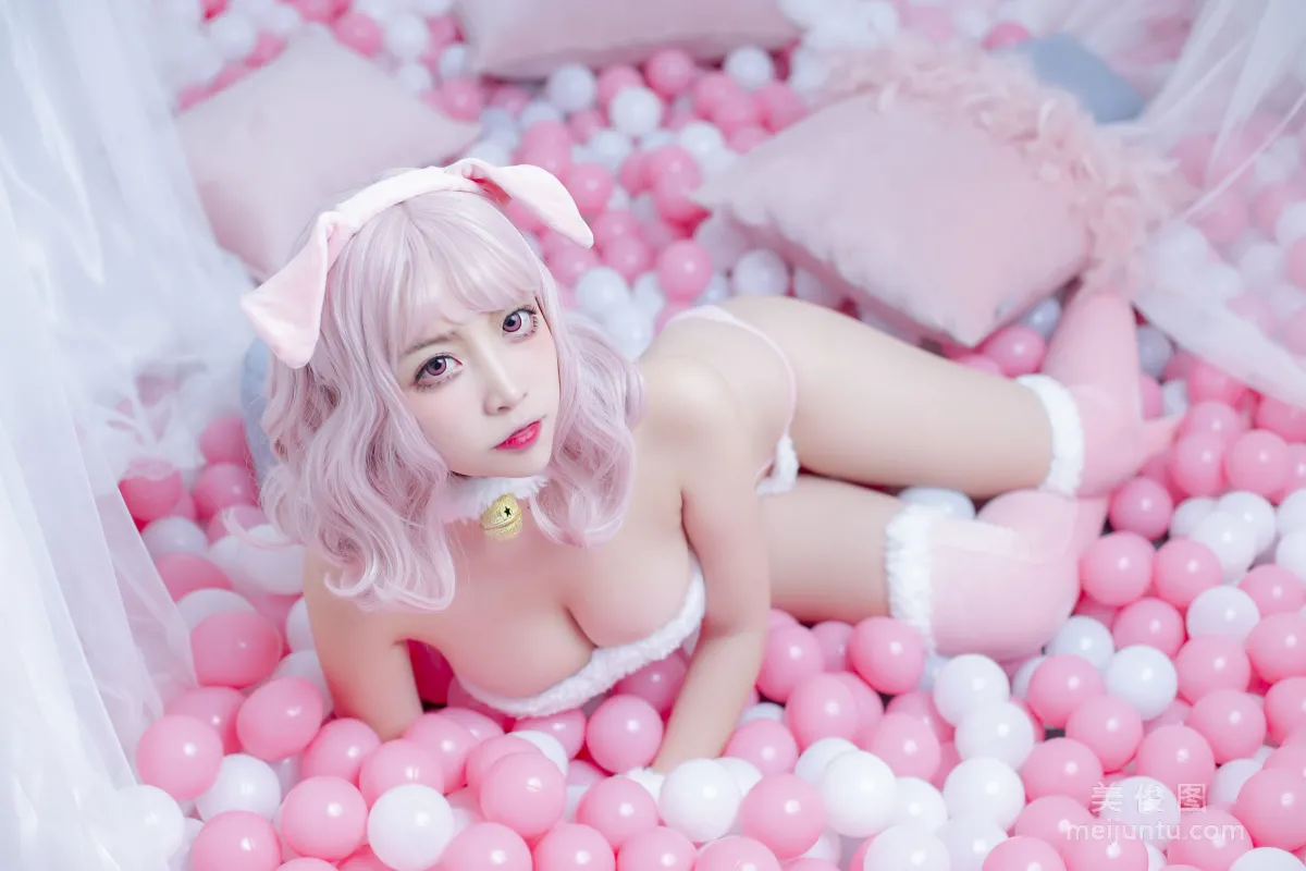 人气Coser二佐Nisa 《私房粉猪》 写真集14