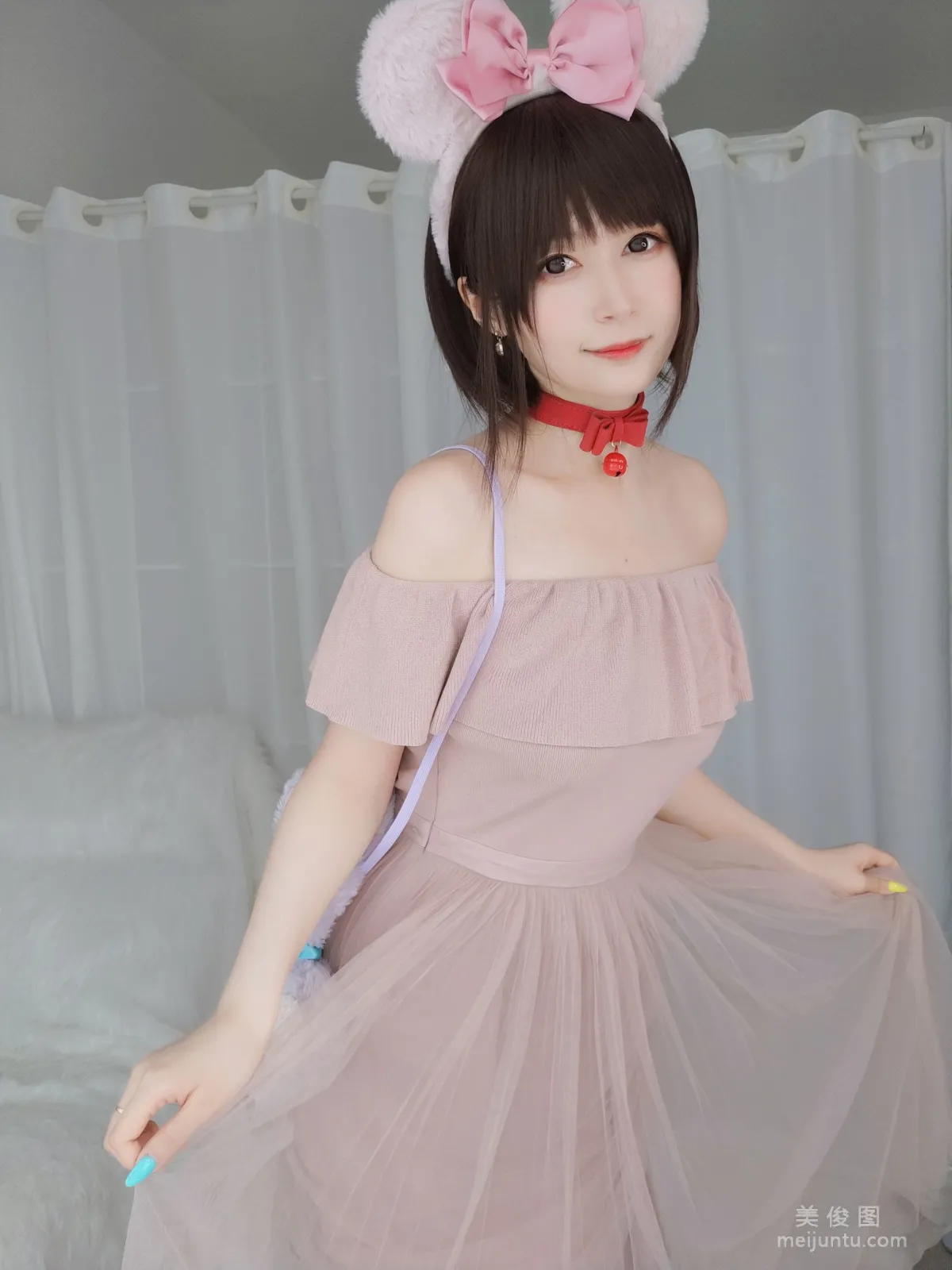 Coser小姐姐白銀 《小豬佩奇》寫真集 57