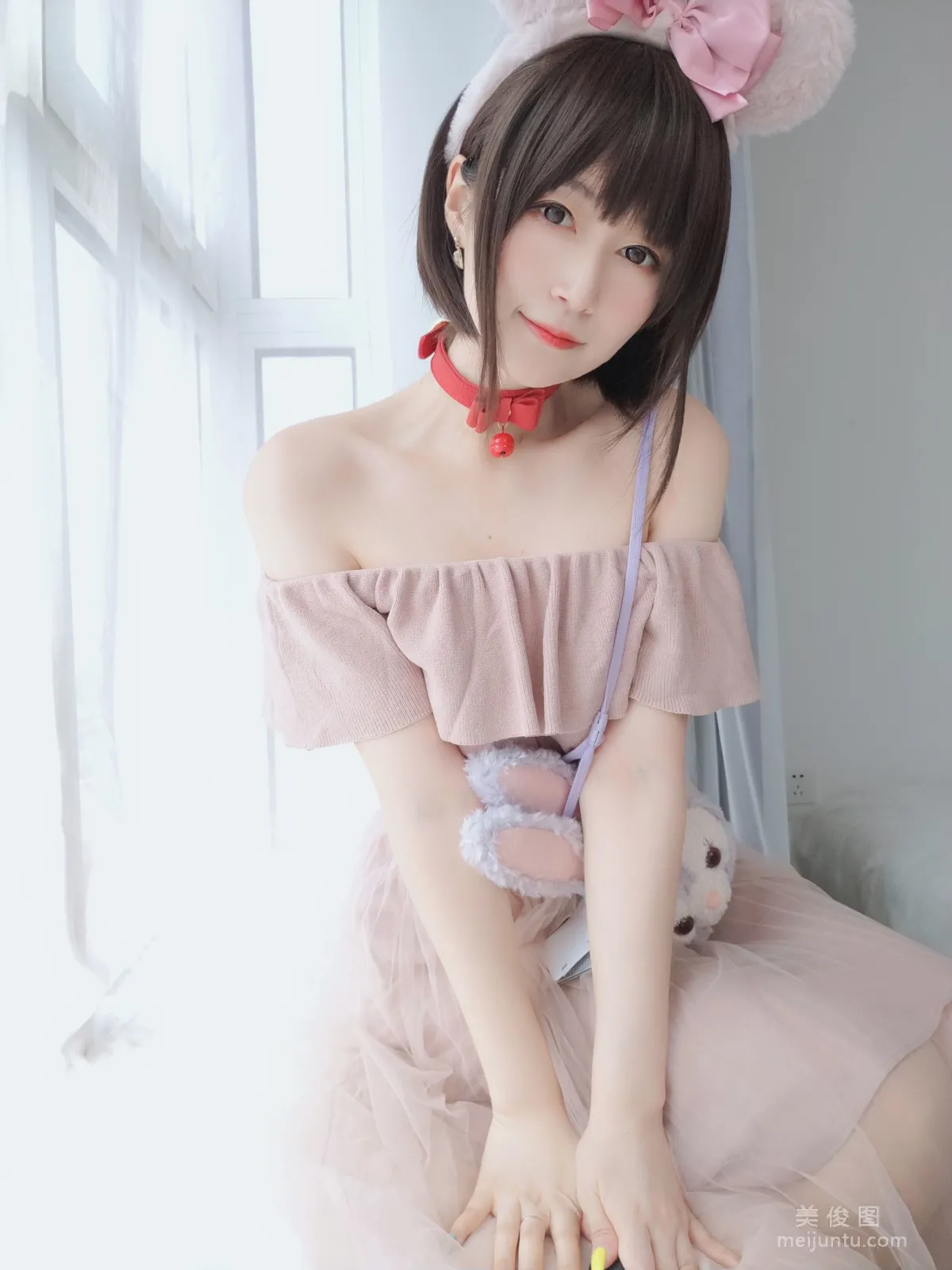 Coser小姐姐白銀 《小豬佩奇》寫真集 6