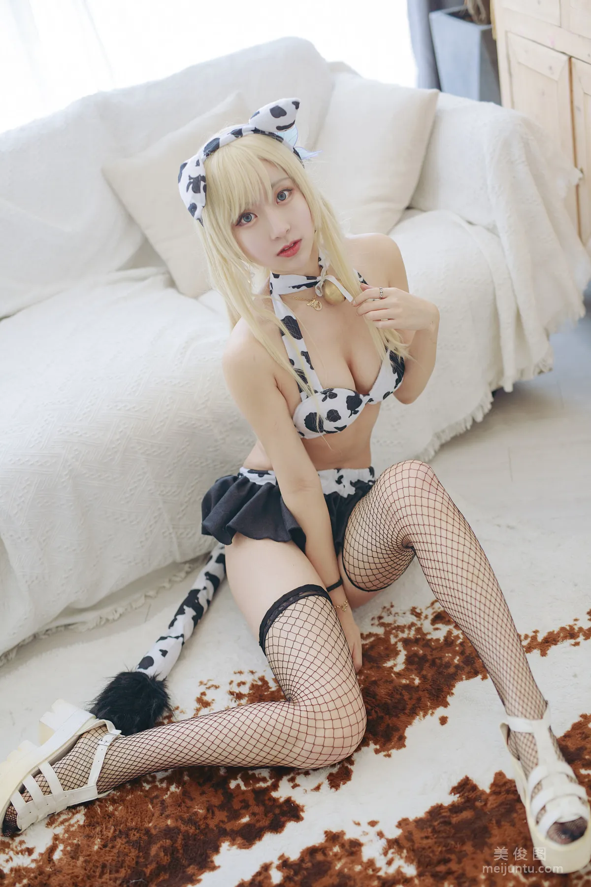 人气Coser黑川 《星奈 奶牛》 写真集3
