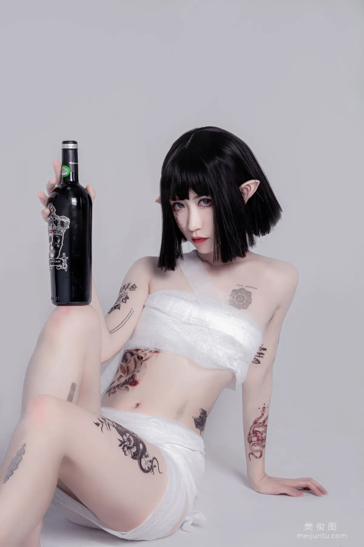 [COS福利] 動漫博主阮邑_Fairy 《綁帶和武士》 寫真集 12