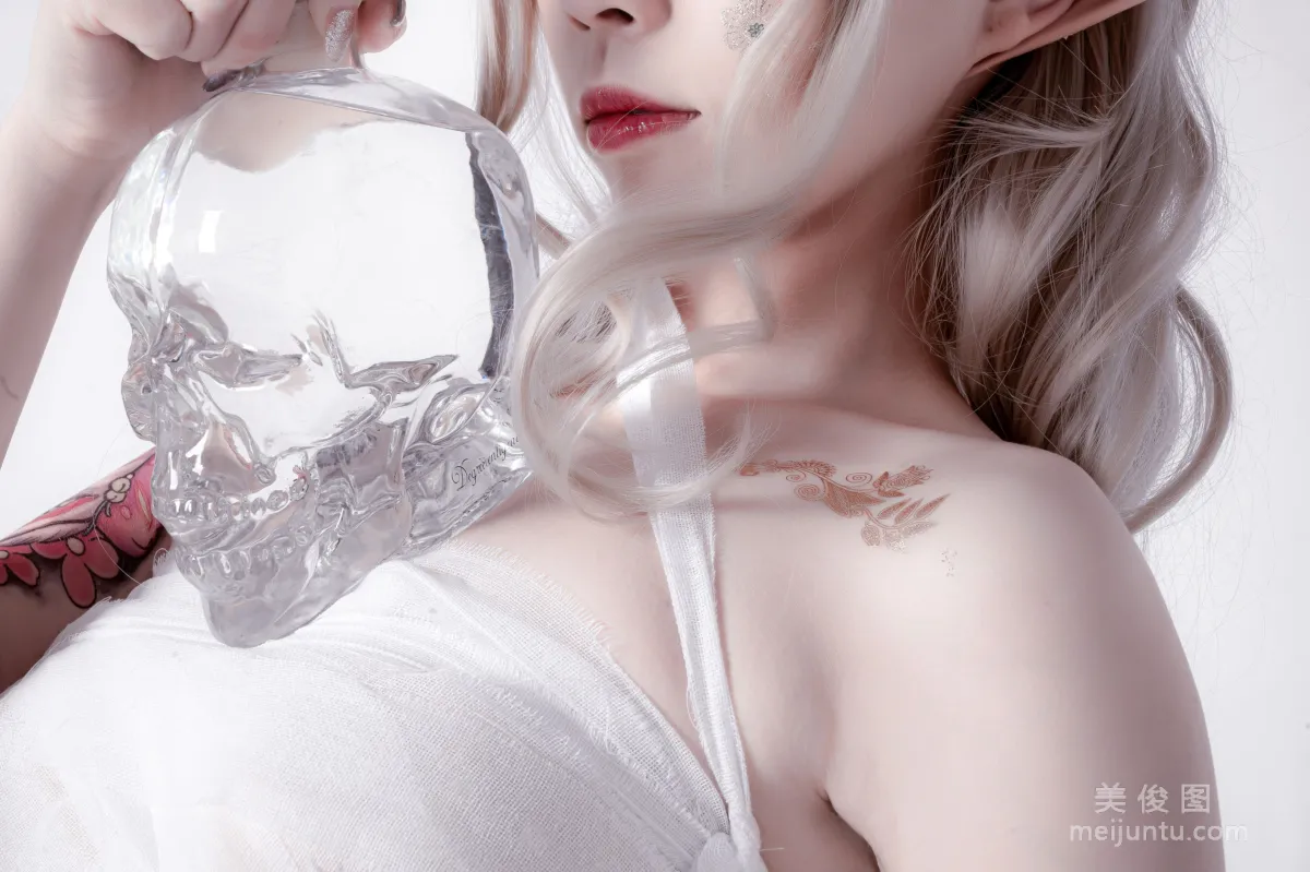 [COS福利] 動漫博主阮邑_Fairy 《綁帶和武士》 寫真集 16