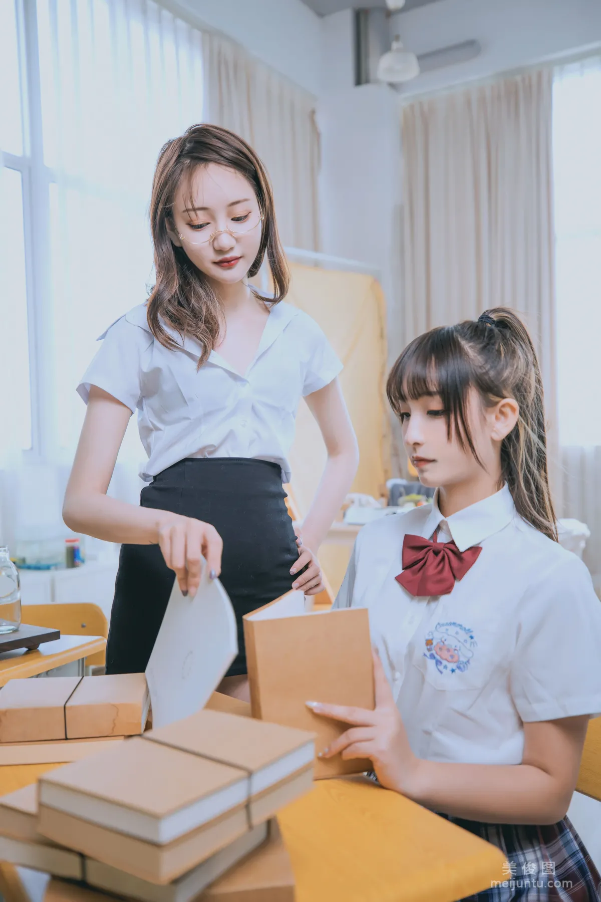 [COS福利] 蘿莉神楽闆真冬《數之歌》 百合教室 寫真集 5