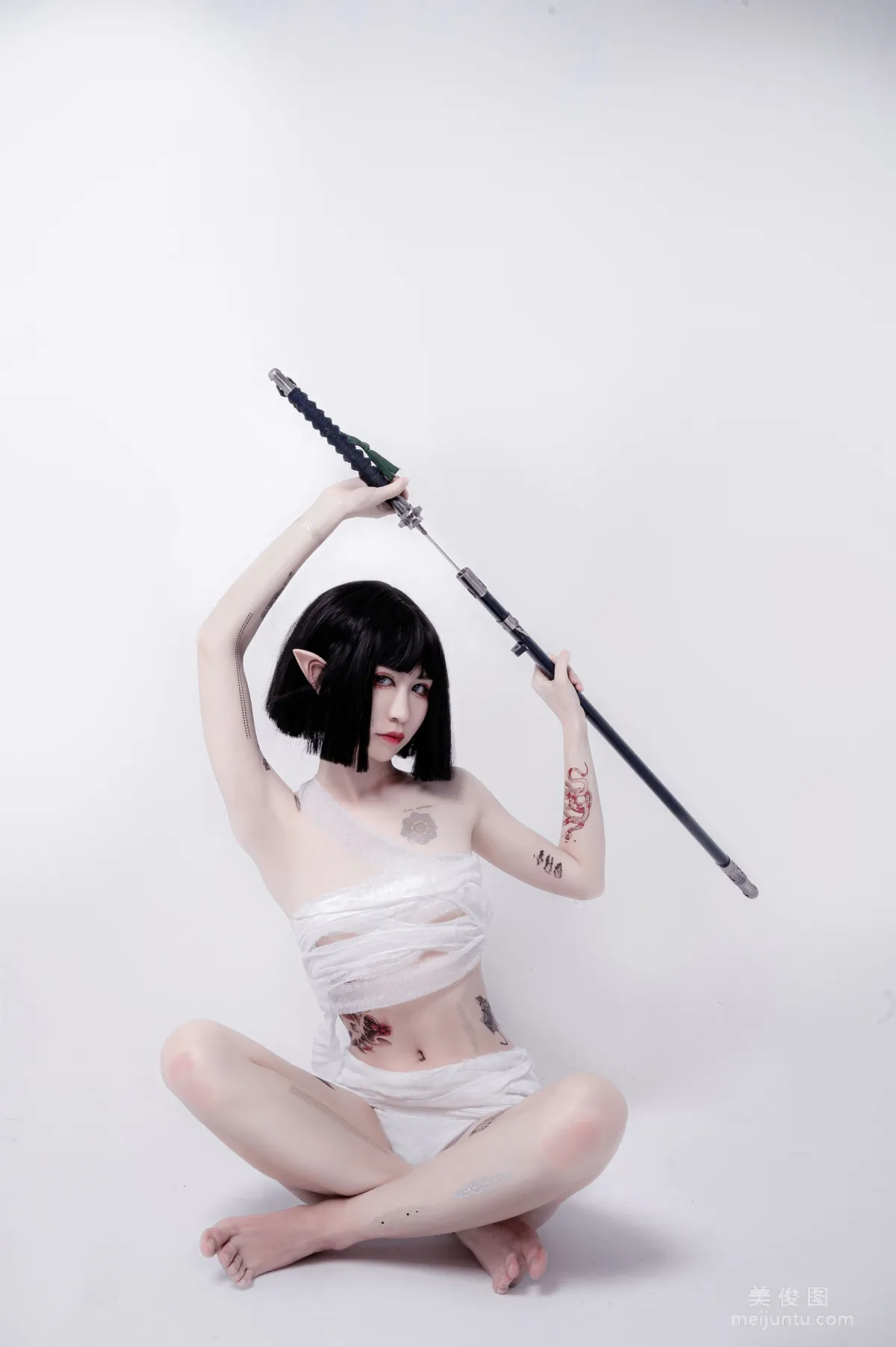 [COS福利] 動漫博主阮邑_Fairy 《綁帶和武士》 寫真集 30