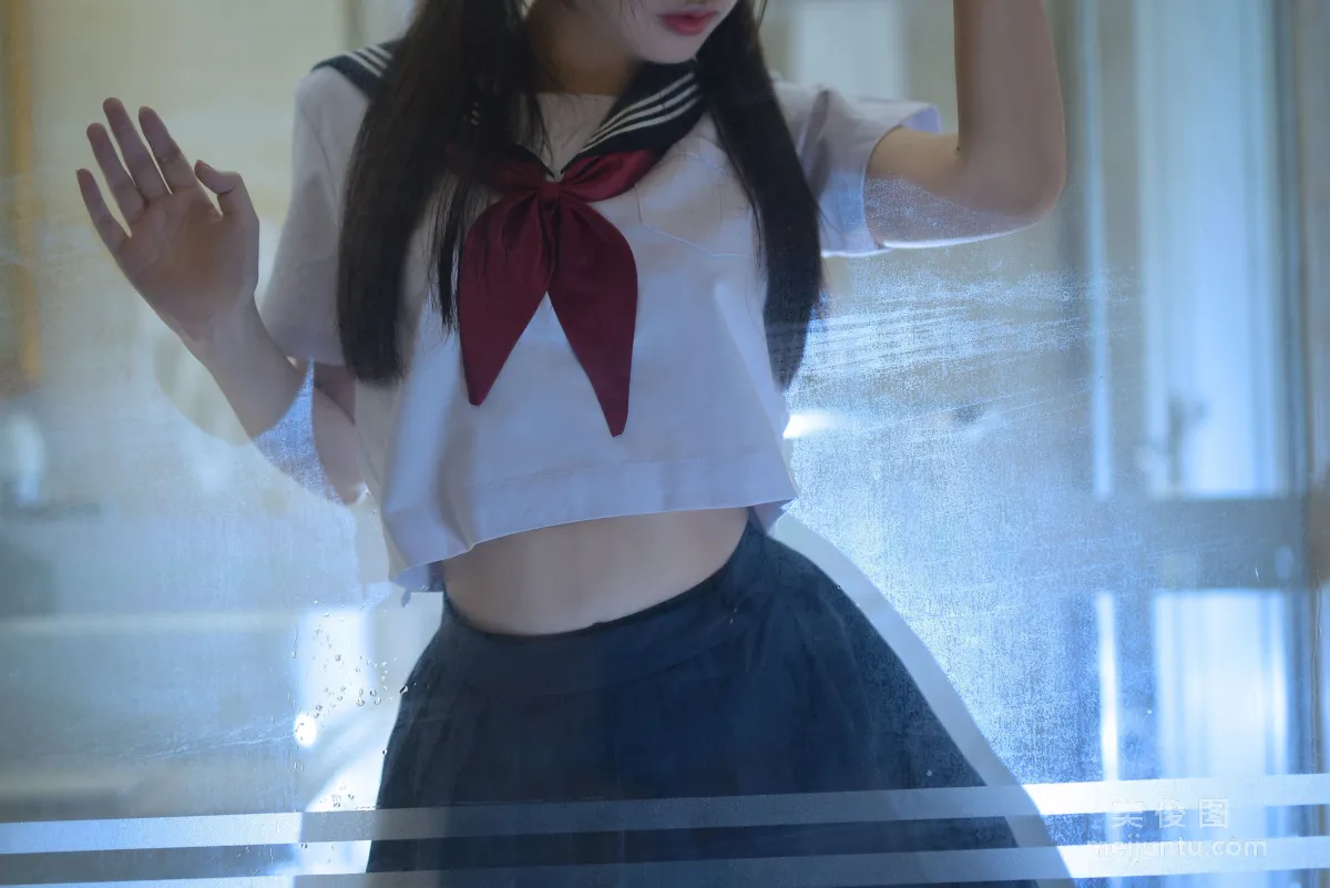 人气Coser二佐Nisa 《湿身黑丝》 写真集10
