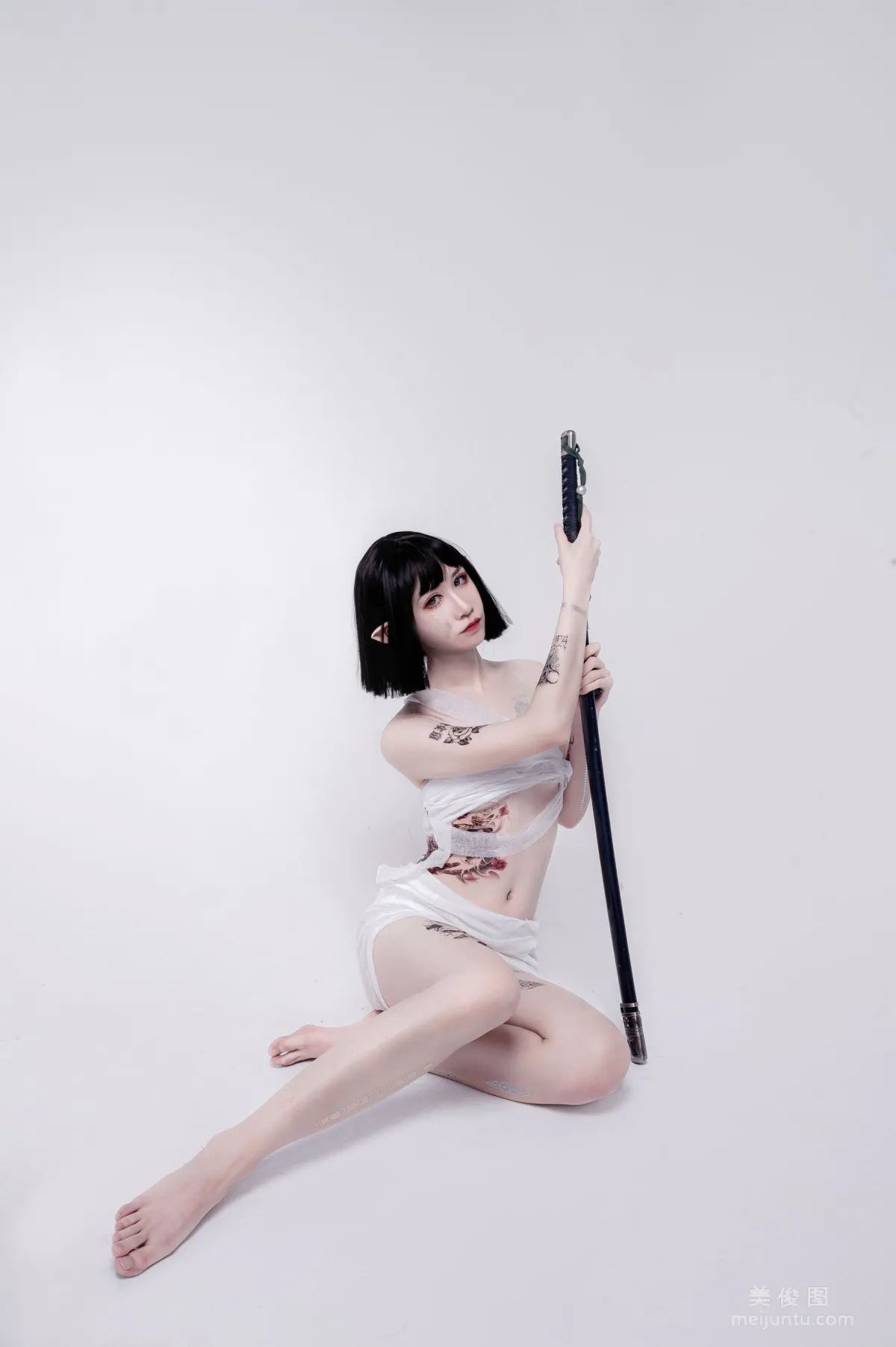 [COS福利] 動漫博主阮邑_Fairy 《綁帶和武士》 寫真集 32