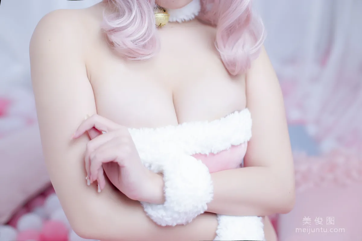 人气Coser二佐Nisa 《私房粉猪》 写真集29