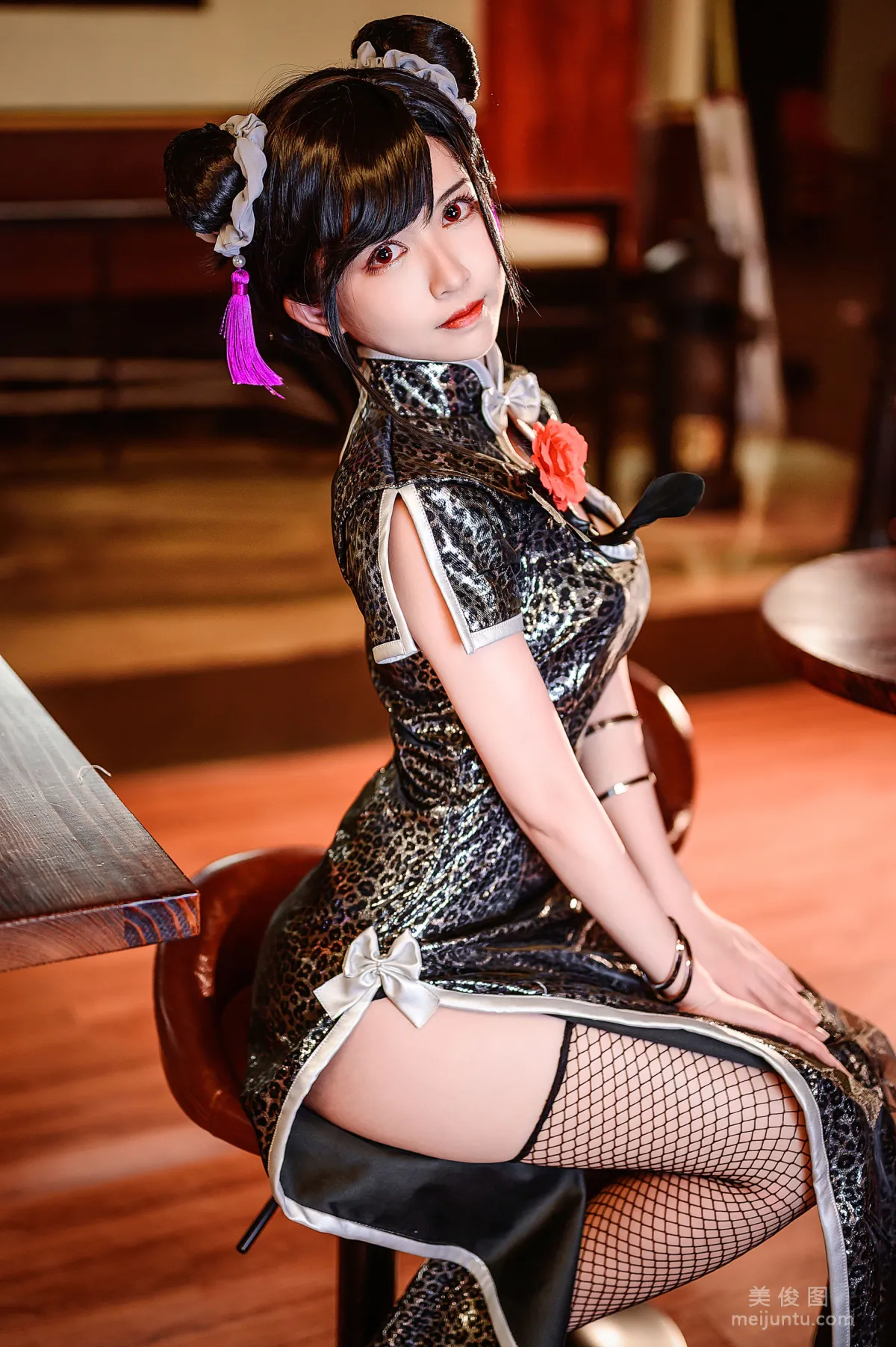 [COS福利] 超人气Coser鳗鱼霏儿 《蒂法旗袍》 写真集8
