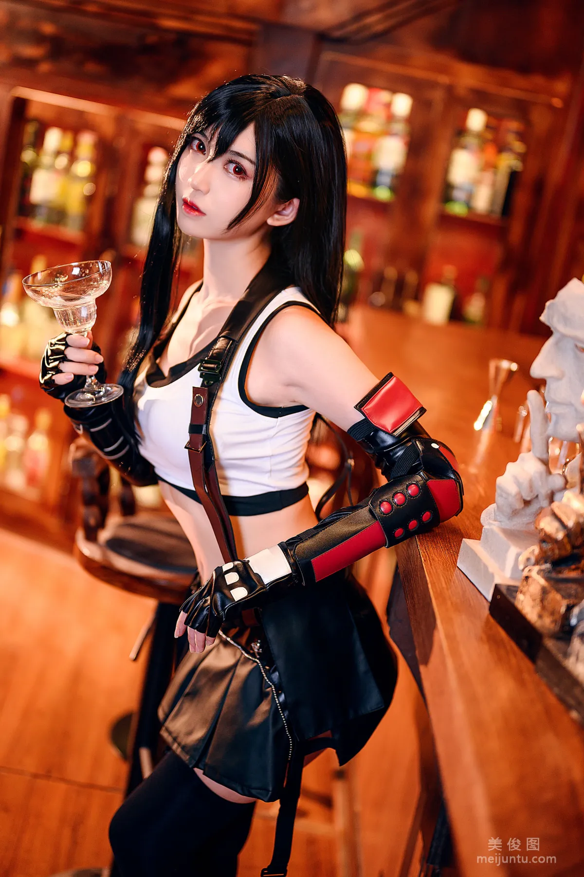 [COS福利] 超人气Coser鳗鱼霏儿 《蒂法战斗服》 写真集1