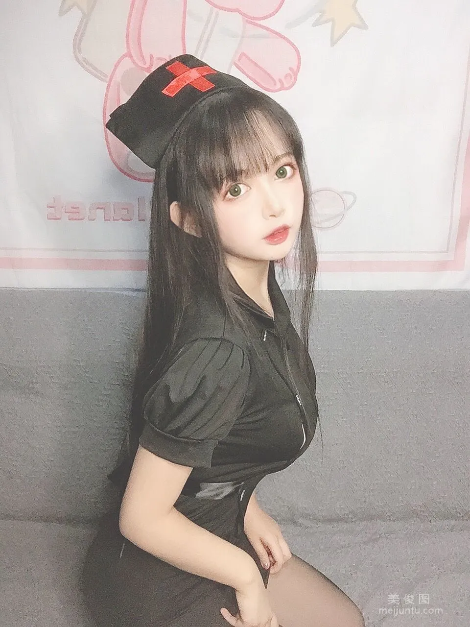 萌妹黑貓貓OvO 《護士喵》 寫真集 2