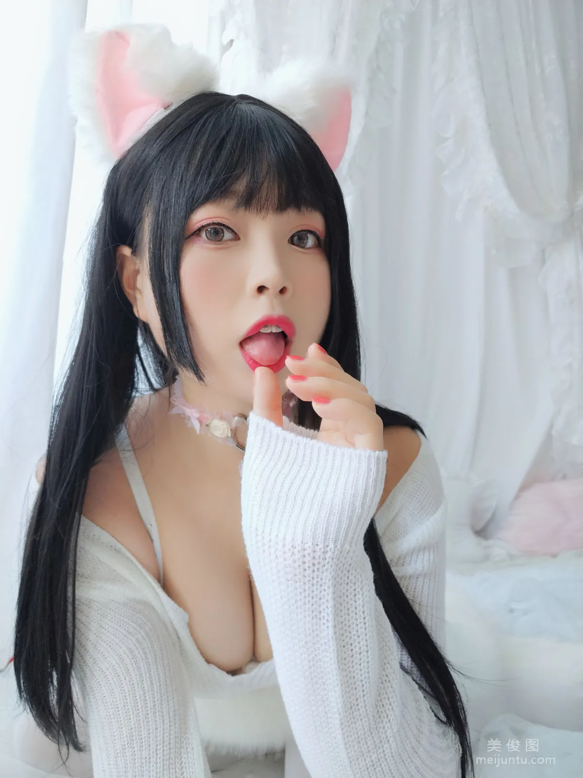 [COS福利] 萌系小姐姐-白烨- 《小奶貓》寫真集 49