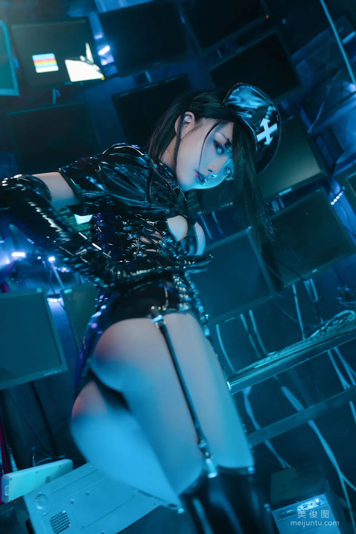 動漫博主水淼aqua 《救贖》 寫真集 23