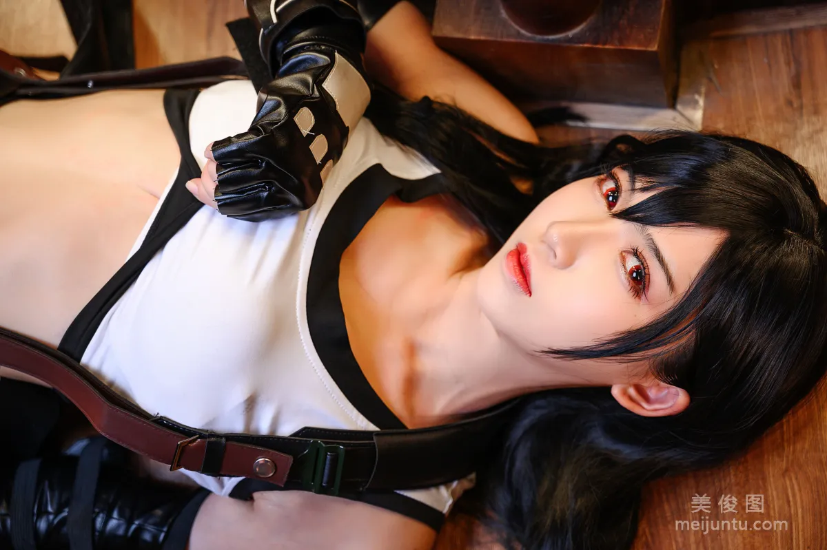 [COS福利] 超人气Coser鳗鱼霏儿 《蒂法战斗服》 写真集15