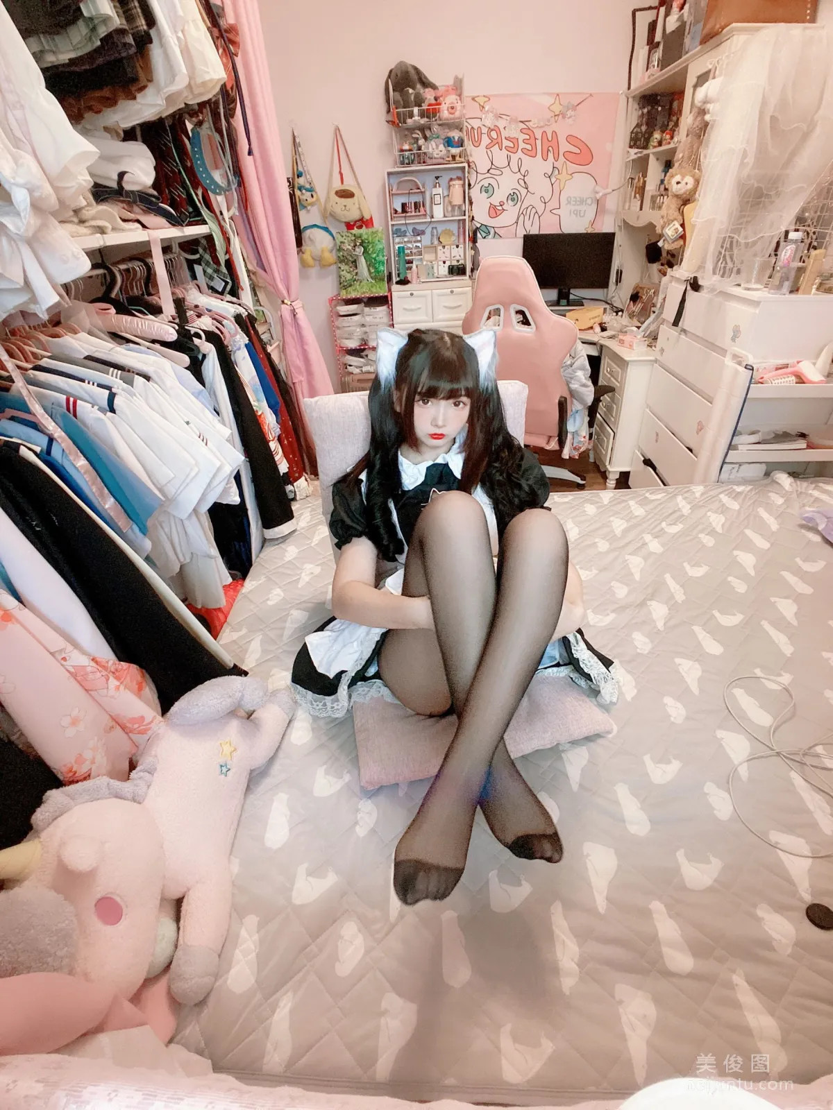 古川kagura 《黑絲開胸 貓耳女仆》 寫真集 45