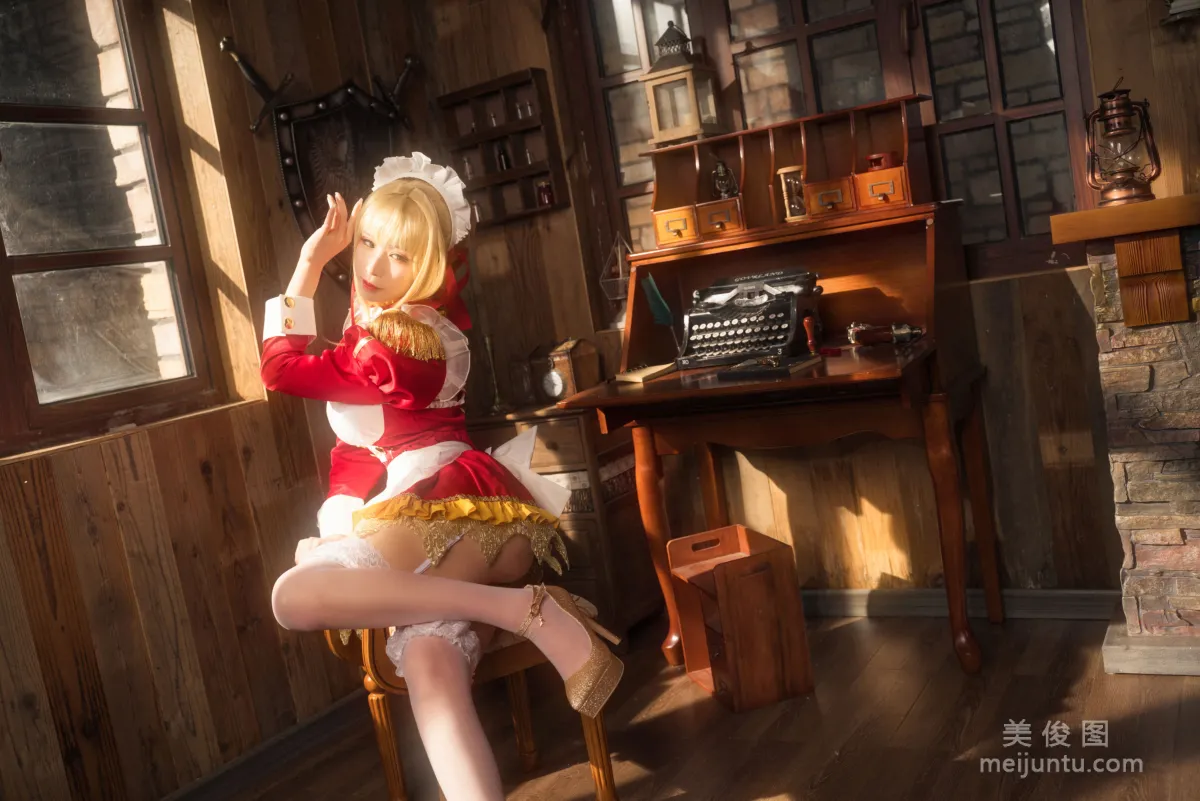 [COS福利] 爱老师_PhD《尼禄YD女仆》 写真集6