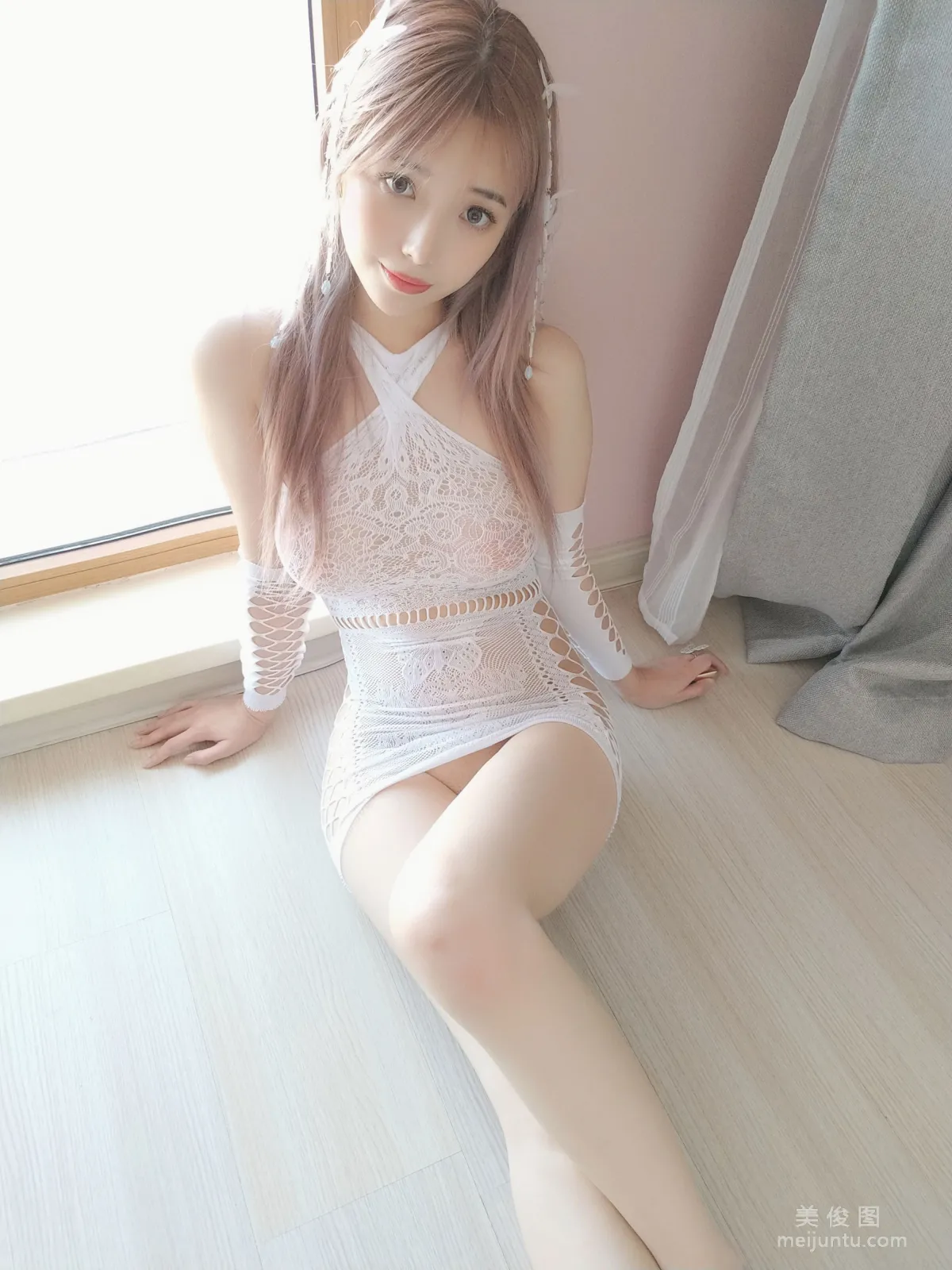 動漫博主雯妹 《白色蝴蝶》 寫真集 25