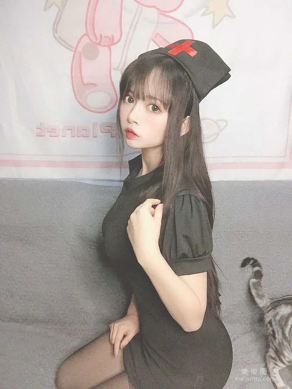 萌妹黑貓貓OvO 《護士喵》 寫真集 10