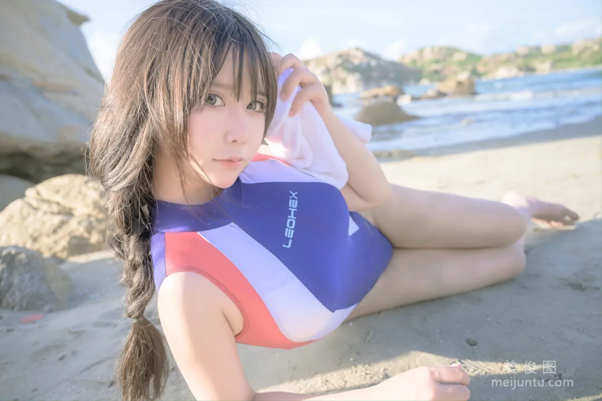 二次元妹子抱走莫子aa 《競技泳衣》 寫真集 22